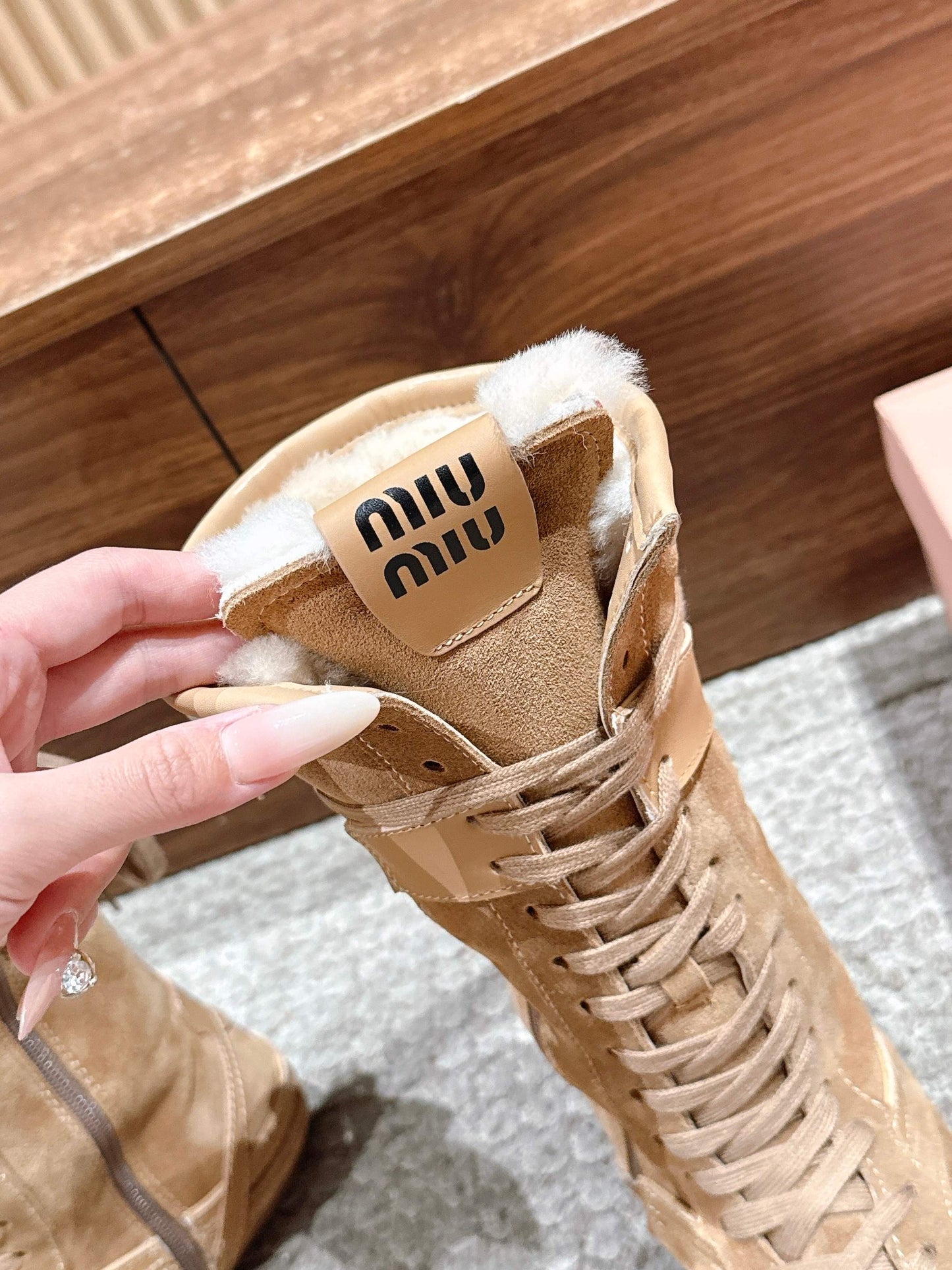 Miu NEW wool boxing boots
