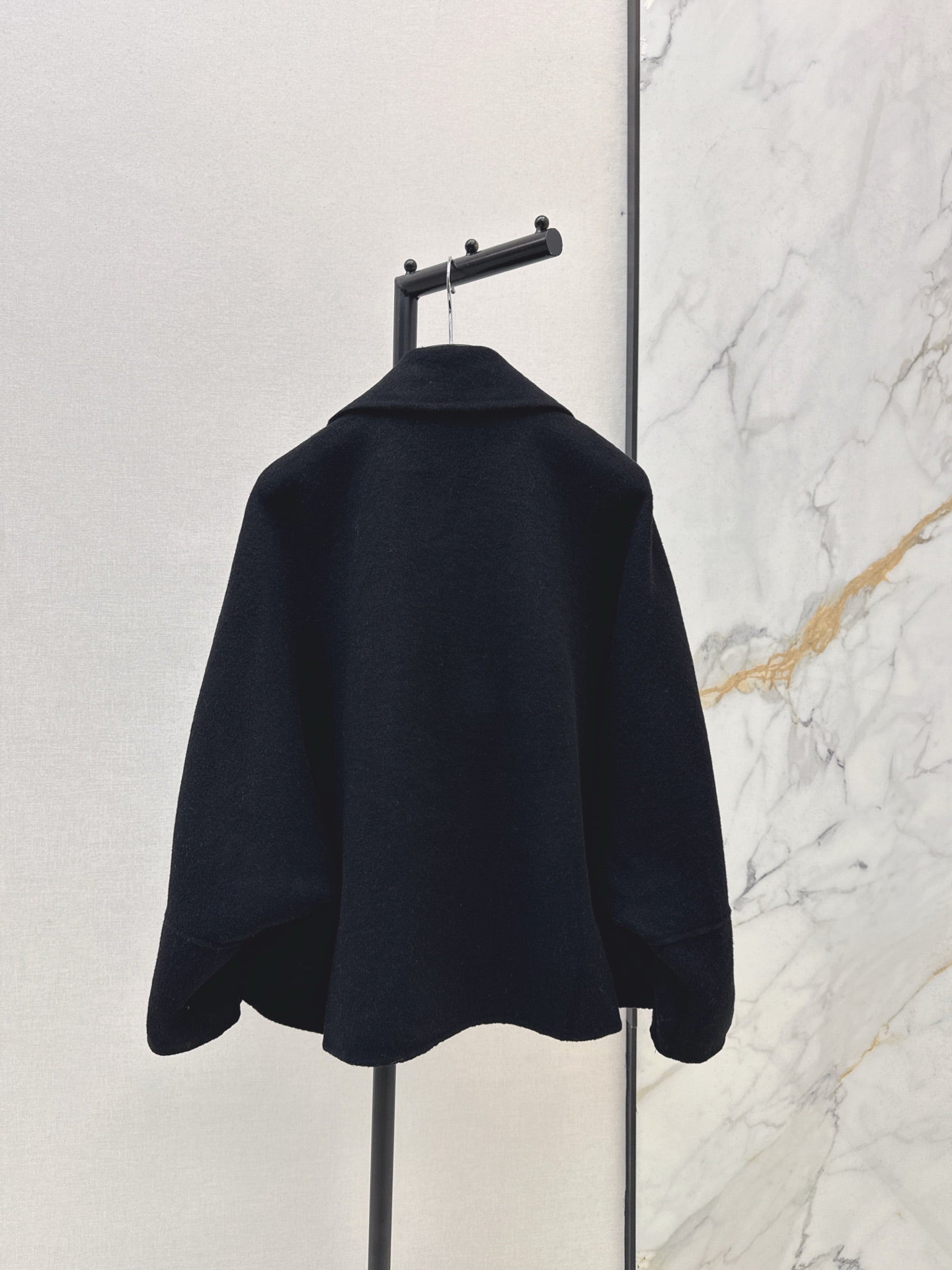 CD NEW Double-faced wool coat