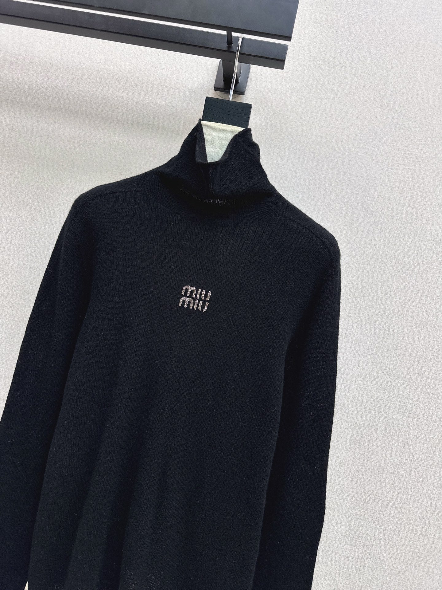 Miu NEW turtleneck base layer