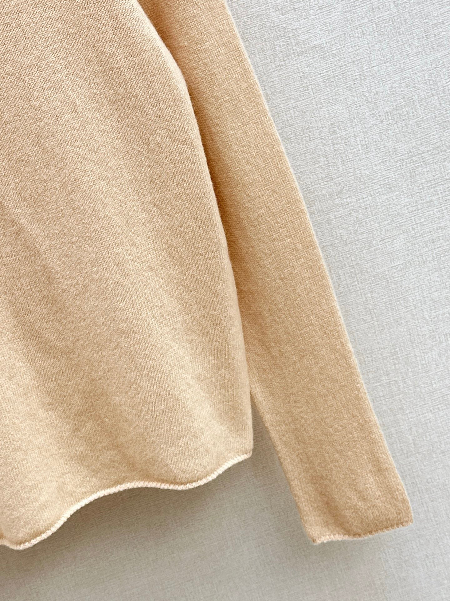 Miu NEW turtleneck base layer