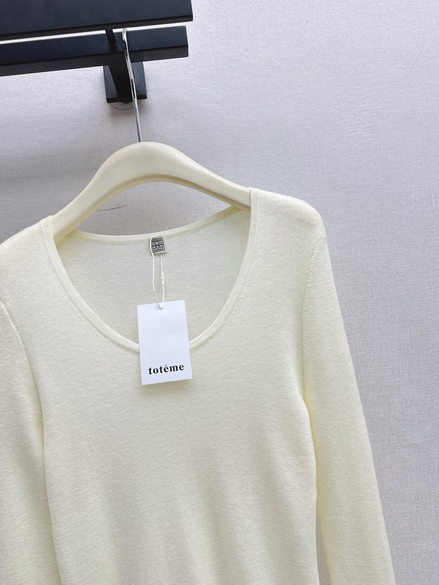 Thom NEW U-neck base layer