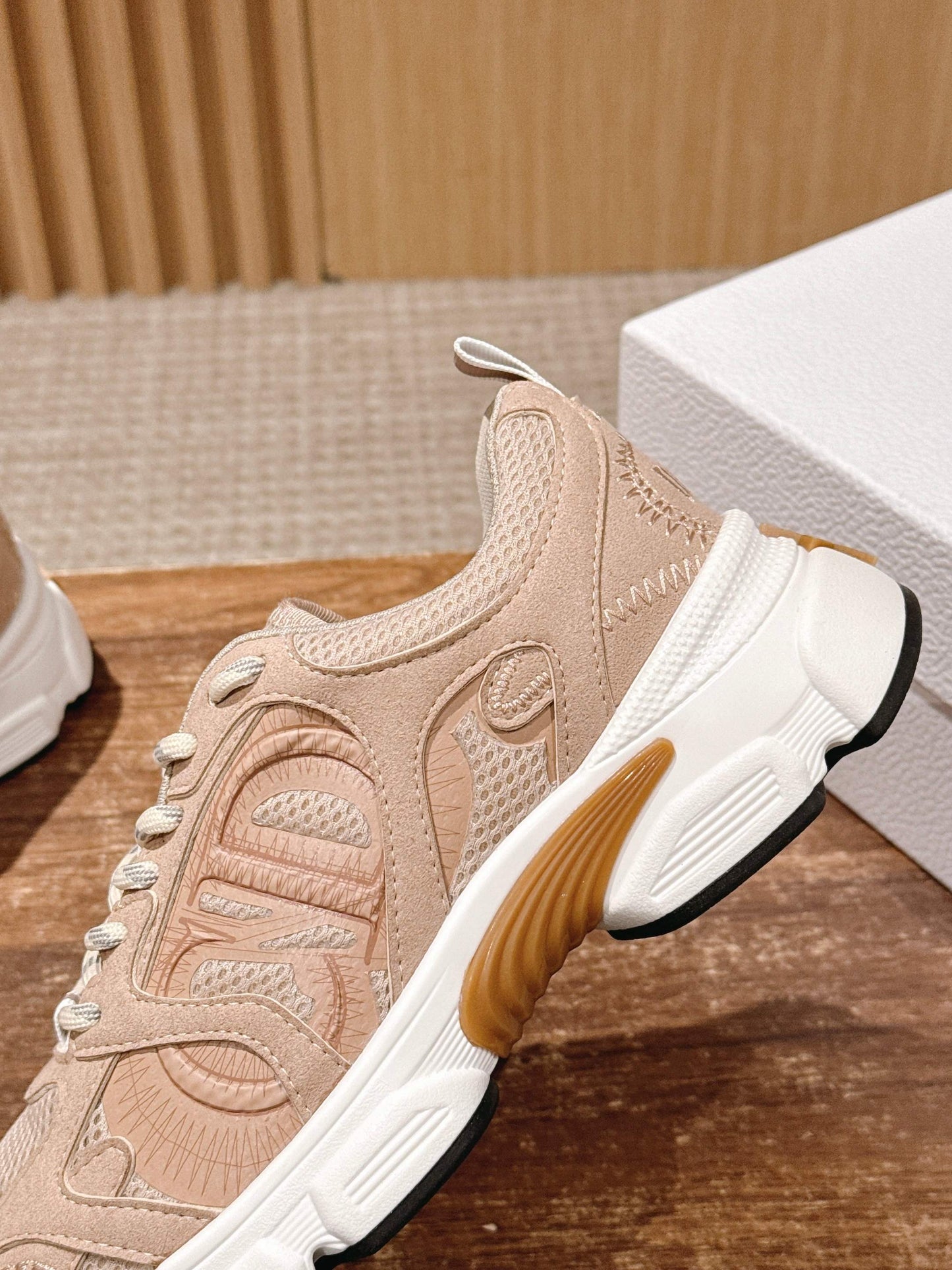 Dio 25fw clunky sneaker