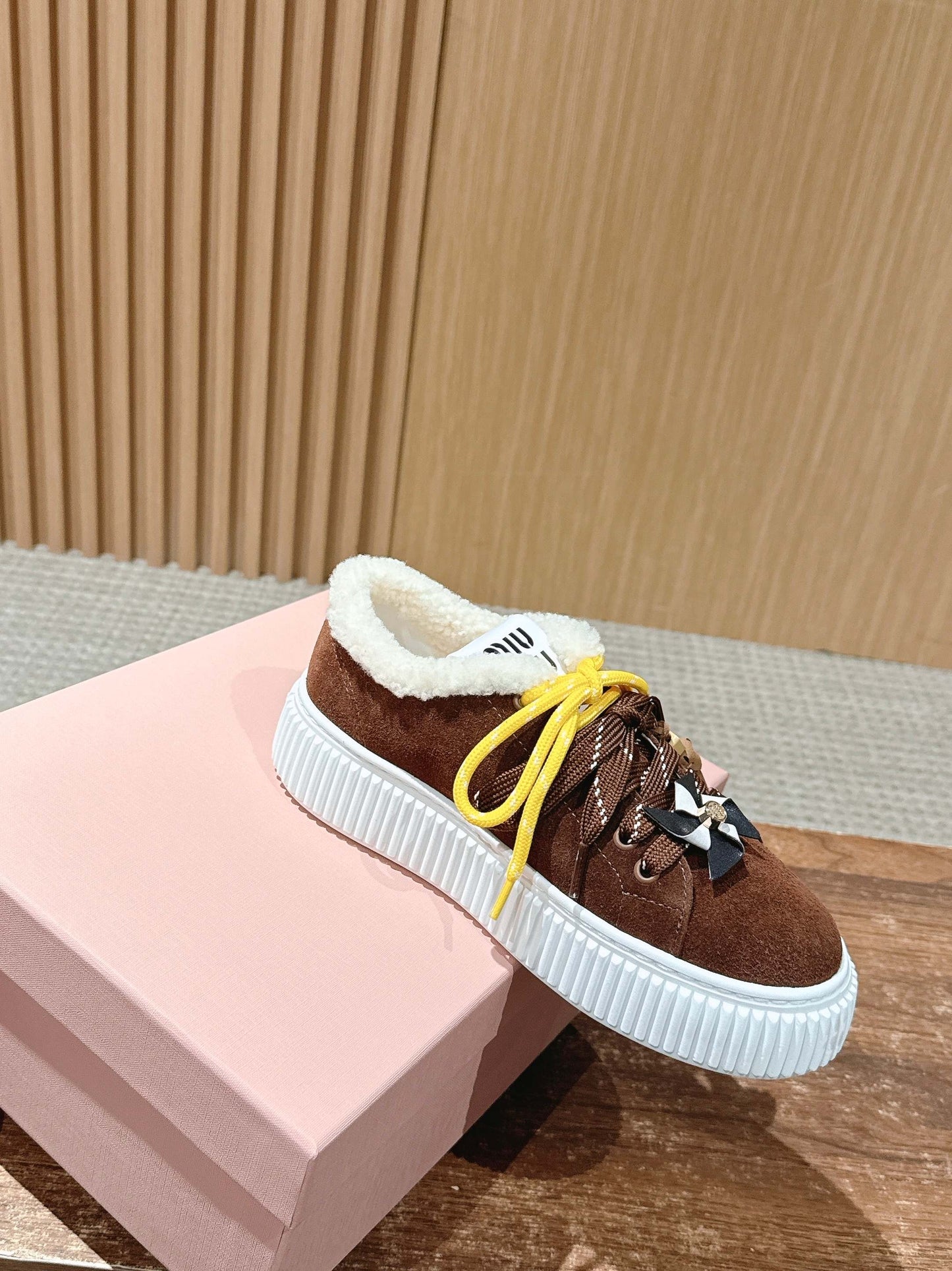 Miu 25fw fleece-lined casual shoes