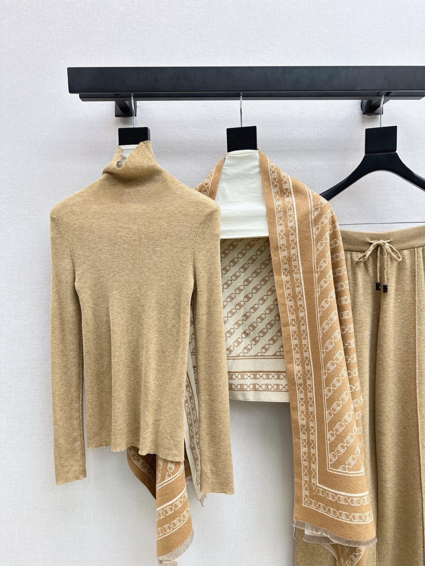 Ce1i NEW Knitted three-piece set