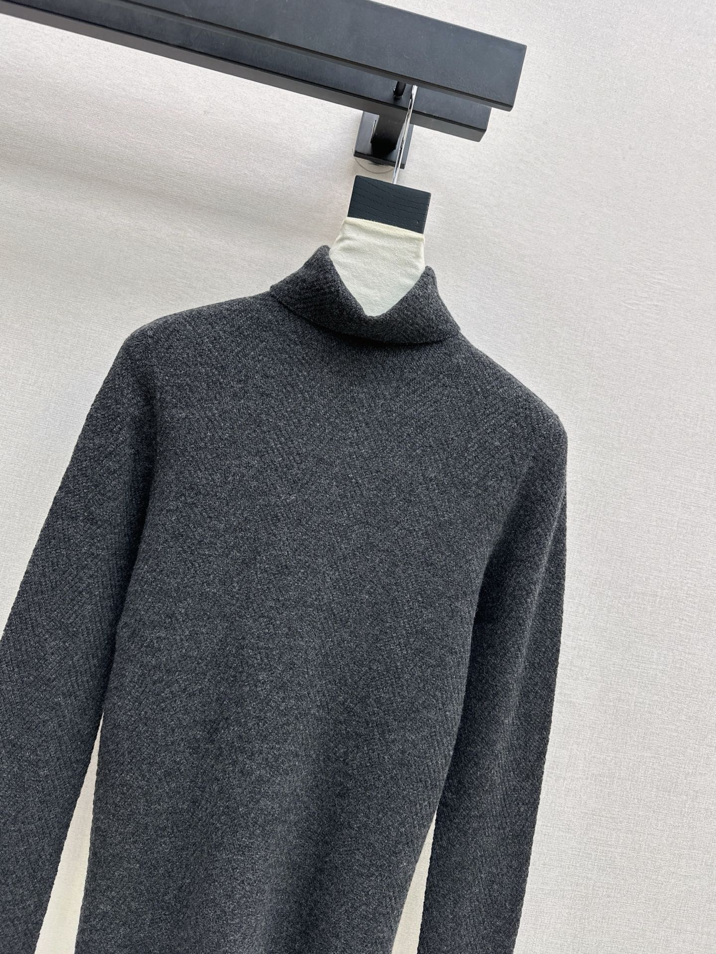Loro NEW turtleneck base layer