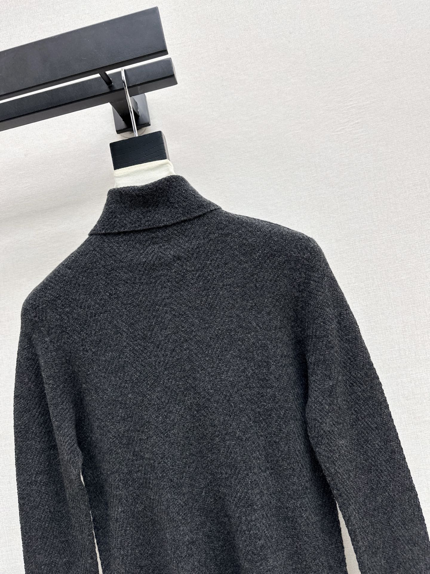 Loro NEW turtleneck base layer