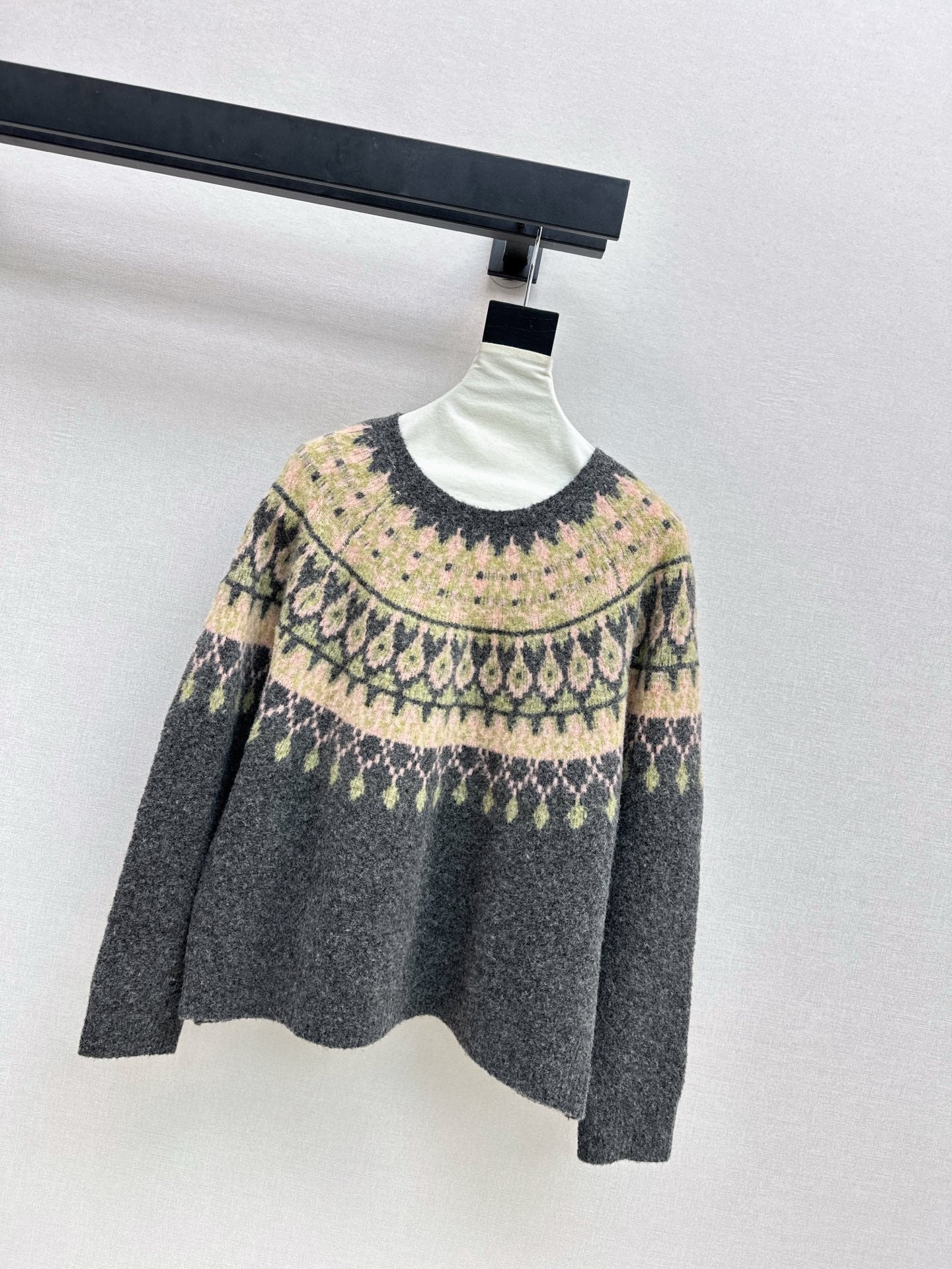 Loro NEW Crew neck sweater