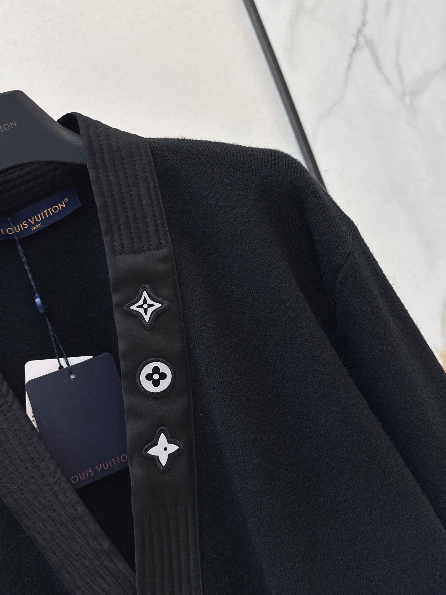 Louis NEW V-neck cardigan