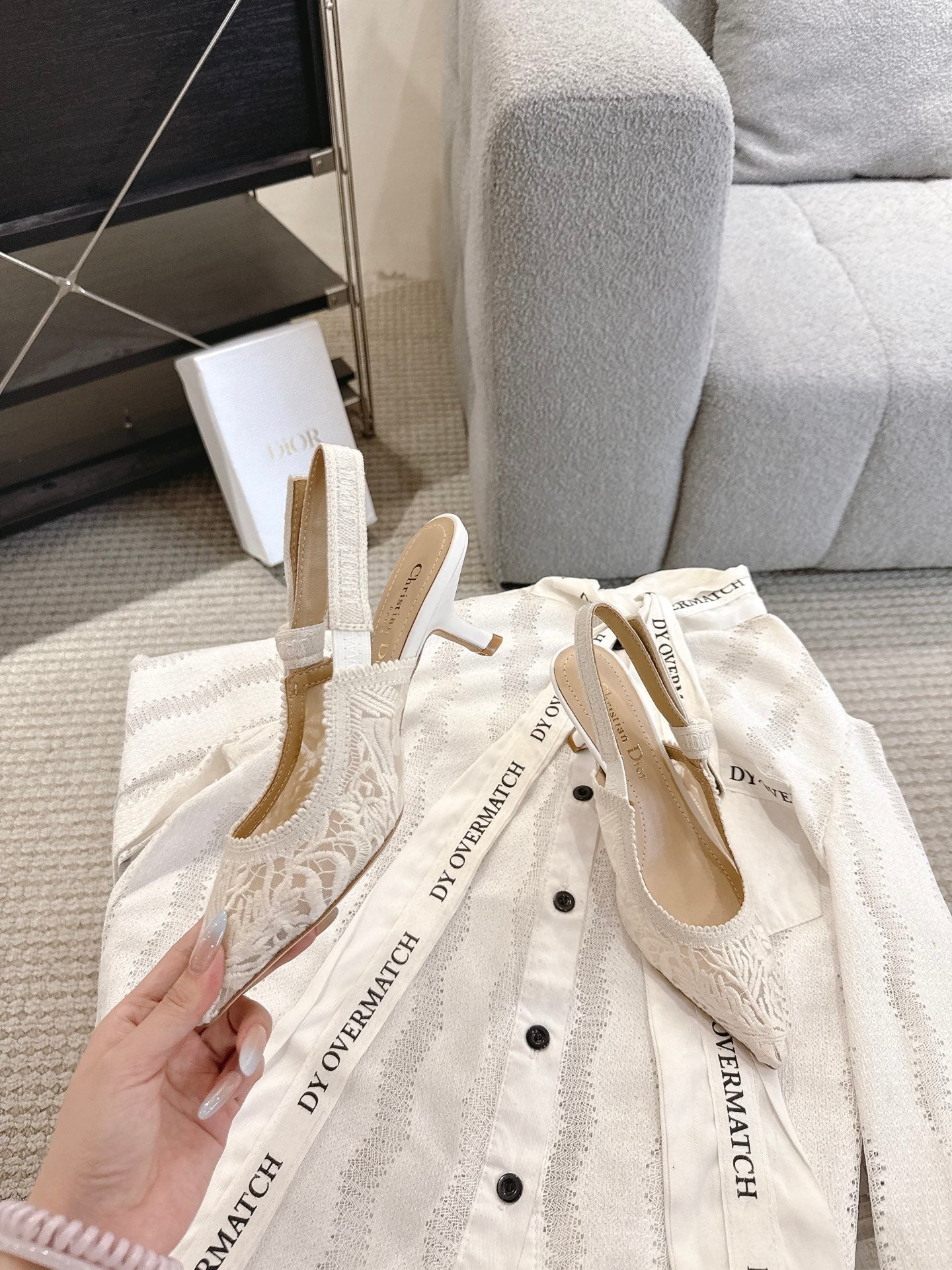 CD 25fw lace kitten slingback heels