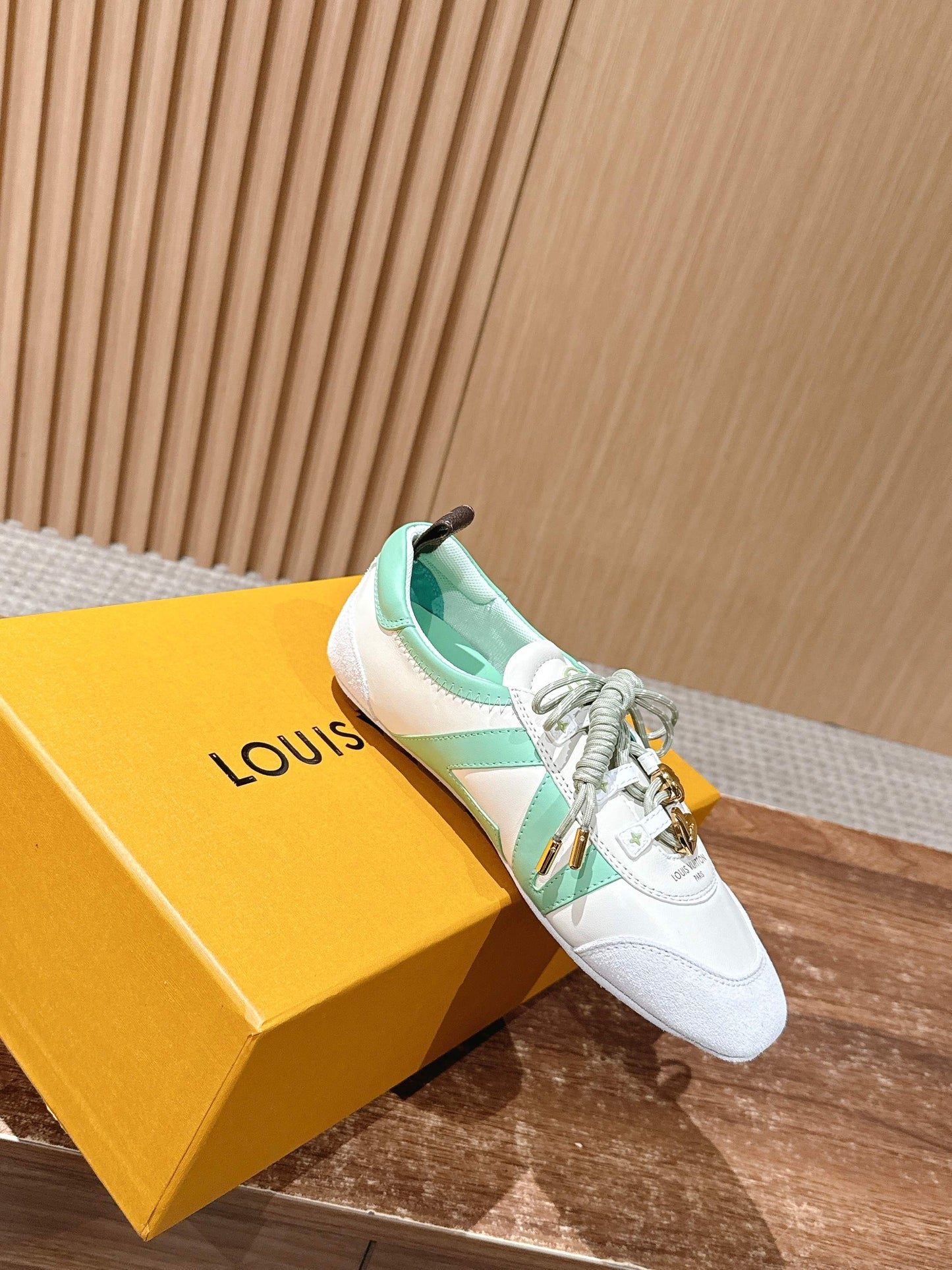Loui 25fw sneaker