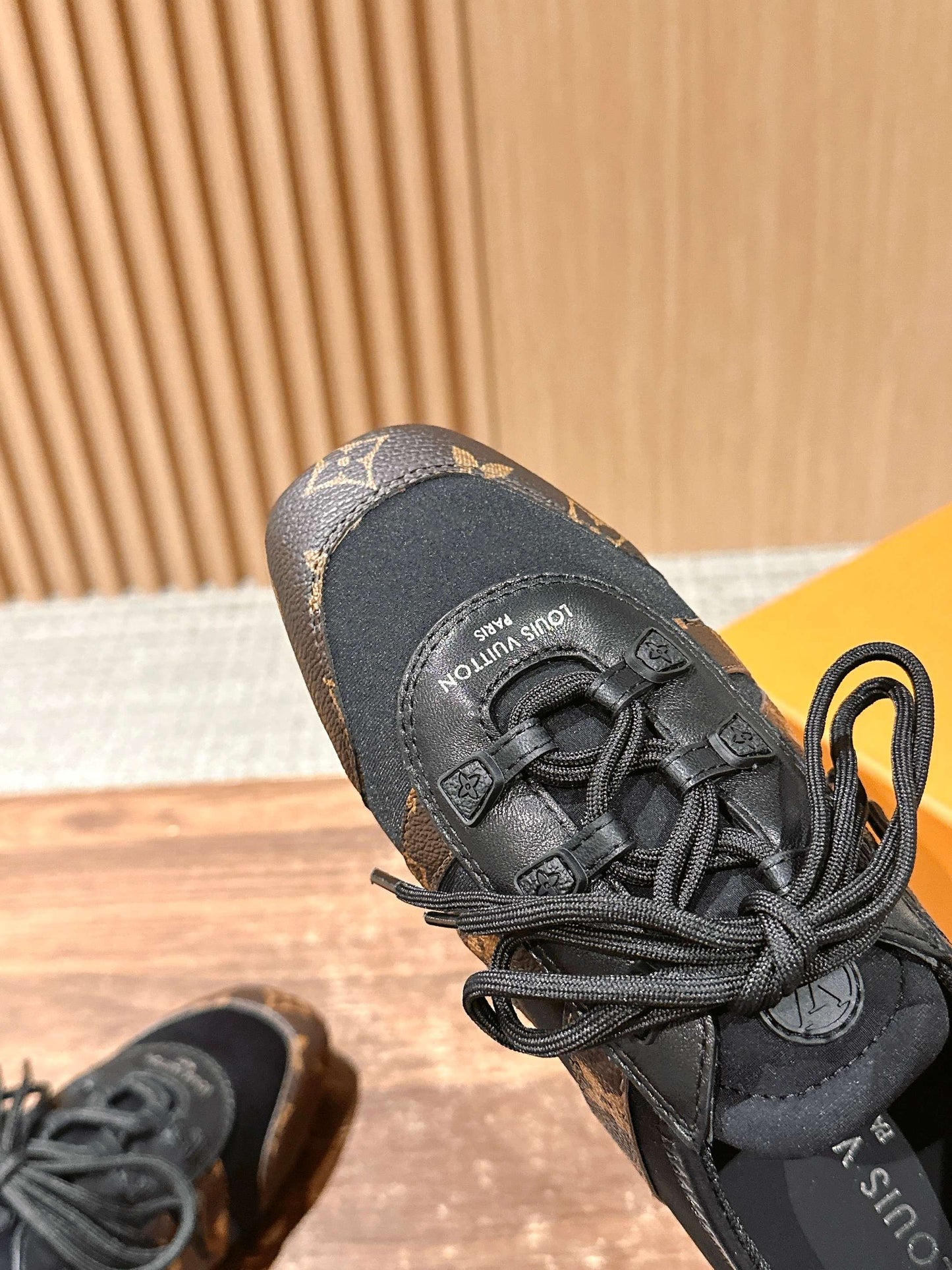 Loui 25fw sneaker