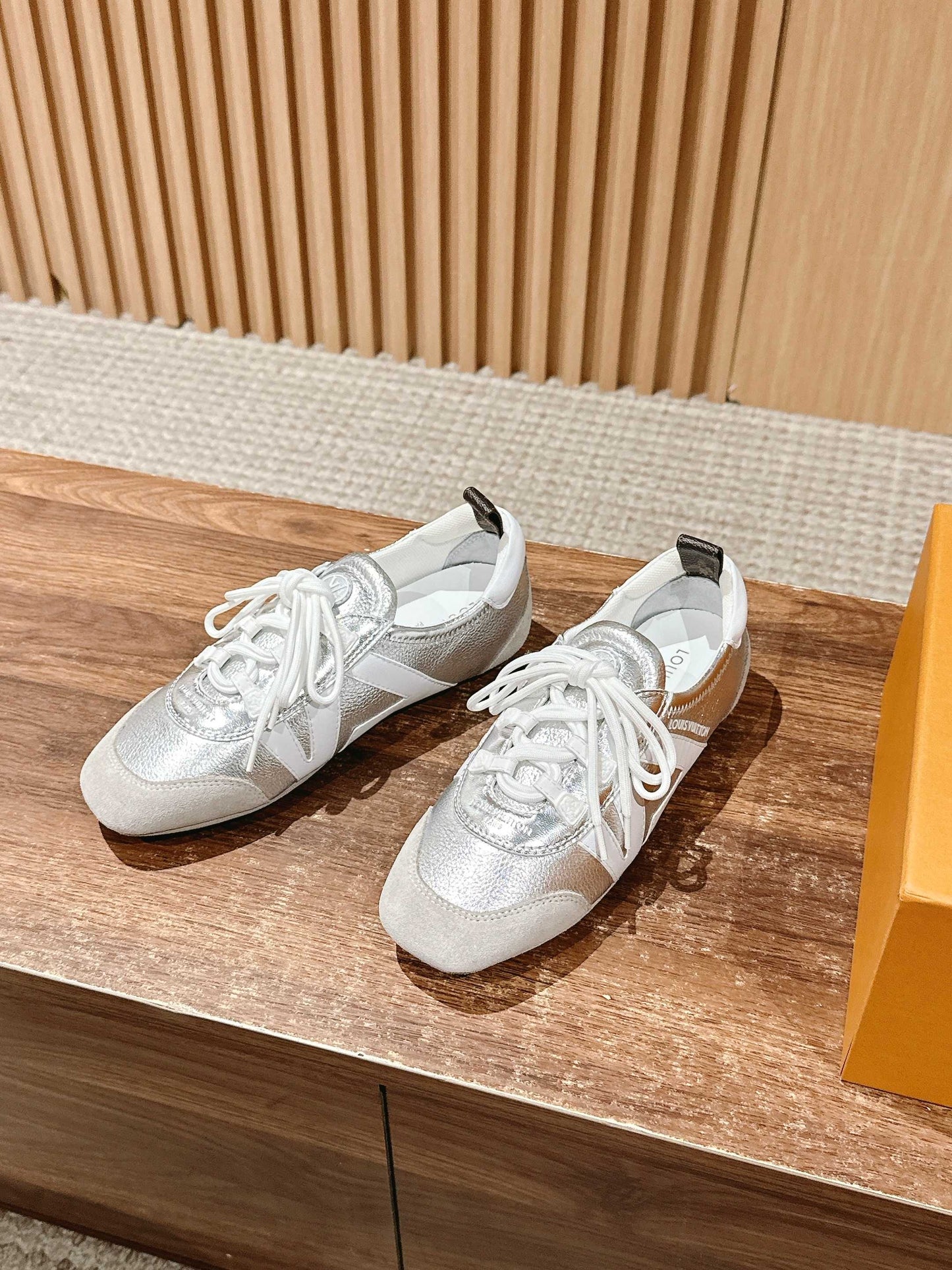 Loui 25fw sneaker