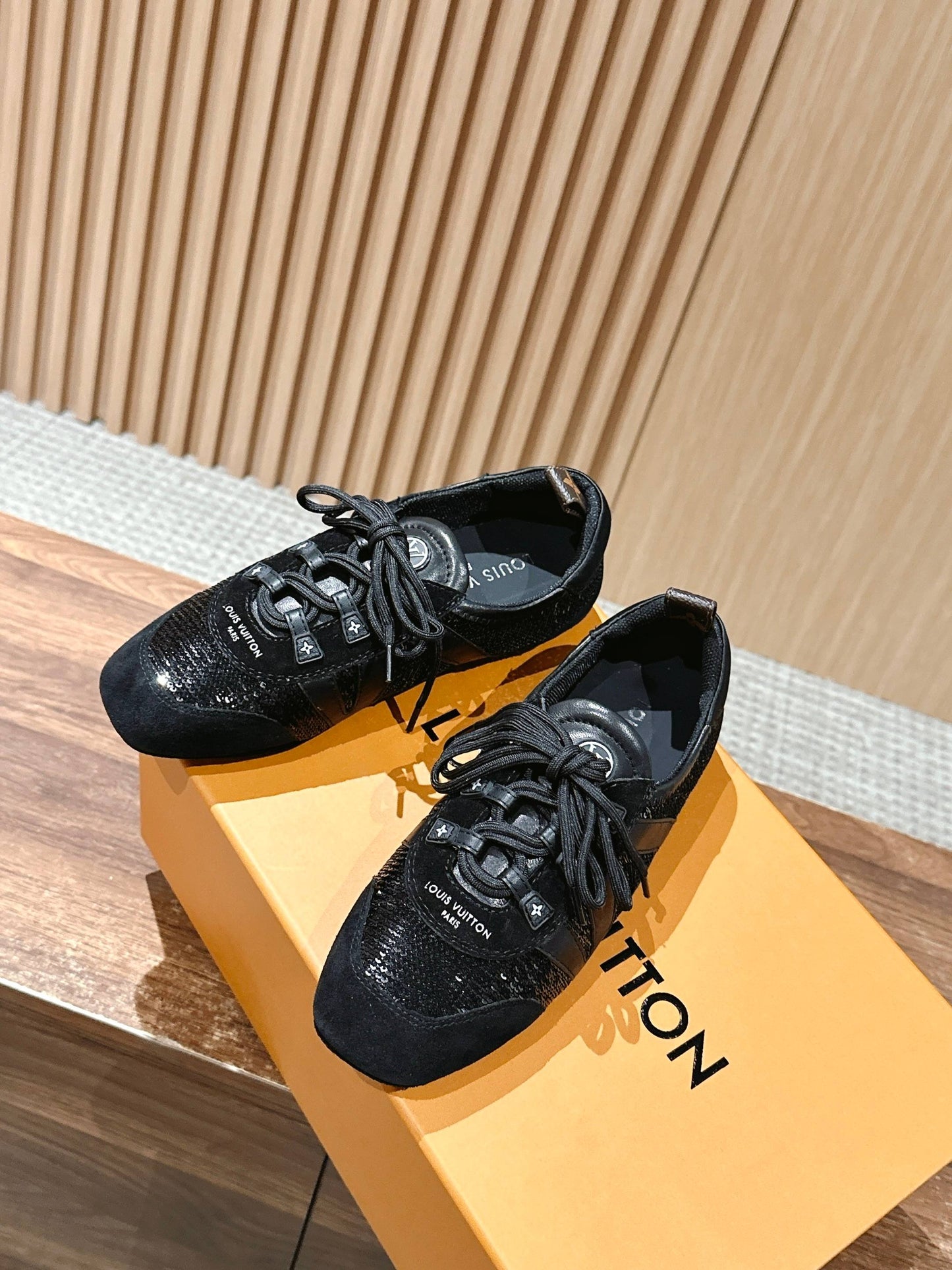Loui 25fw sneaker