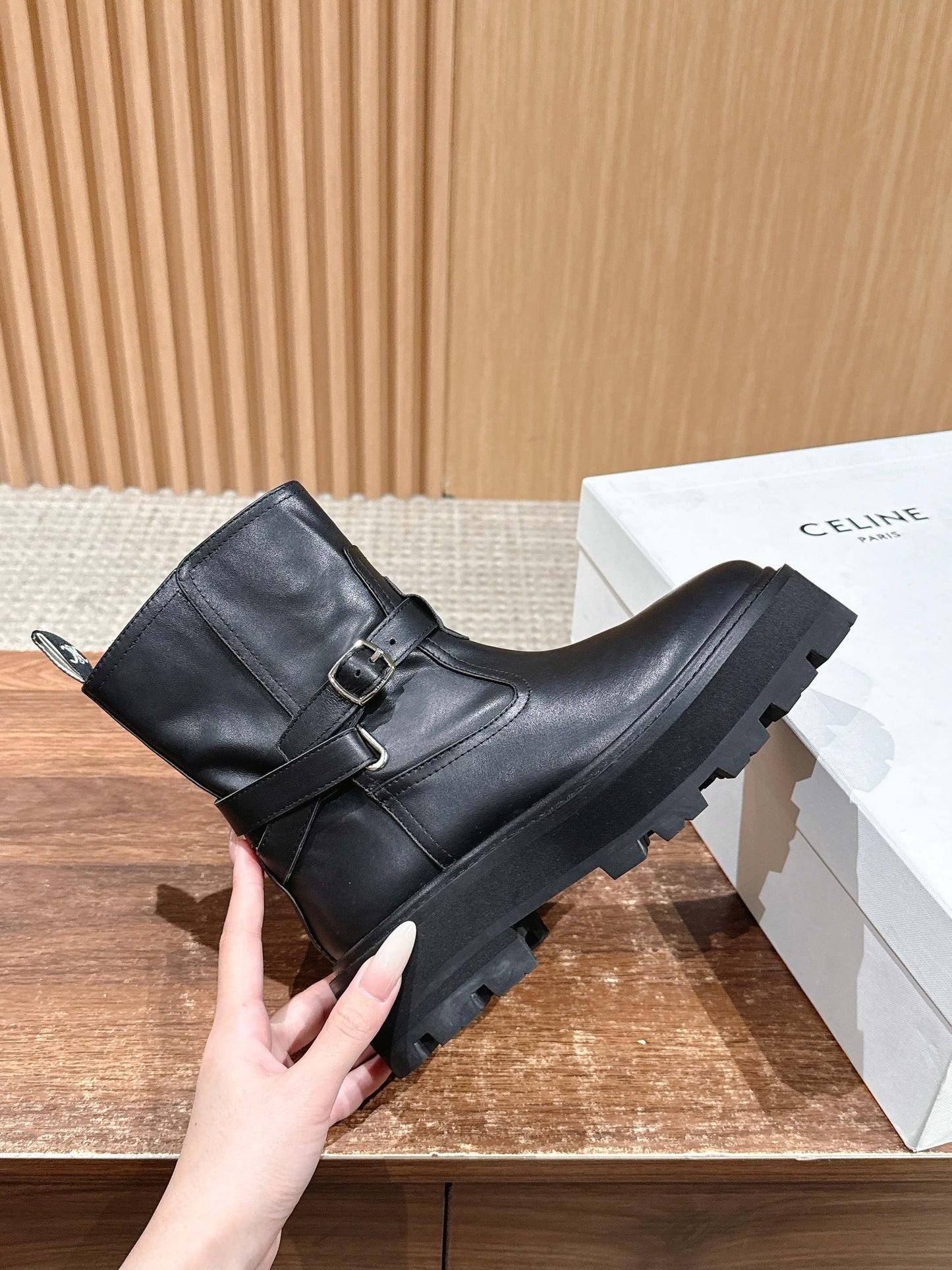 Celi 25fw platform boots