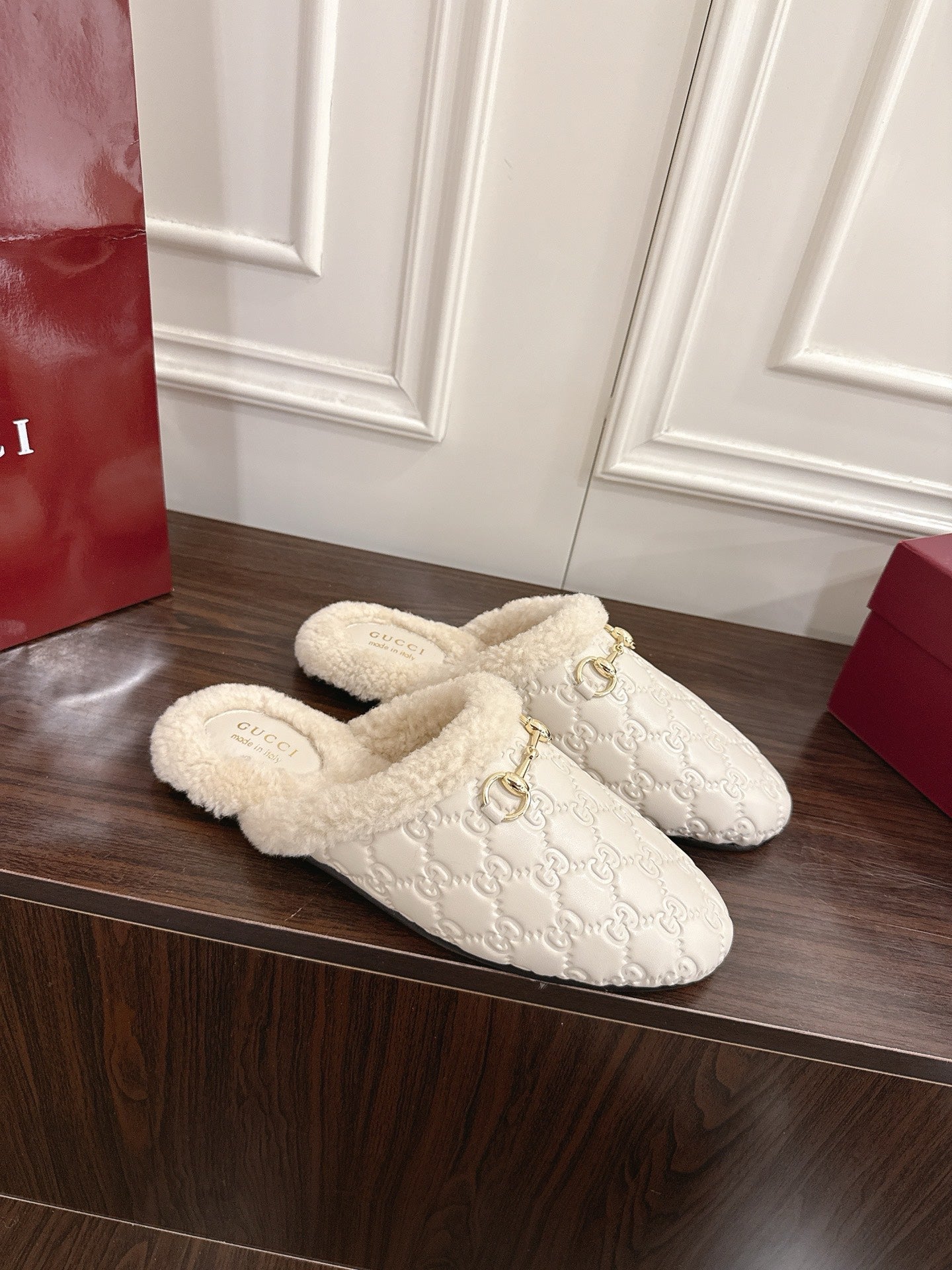 Guc 25fw mules shoes