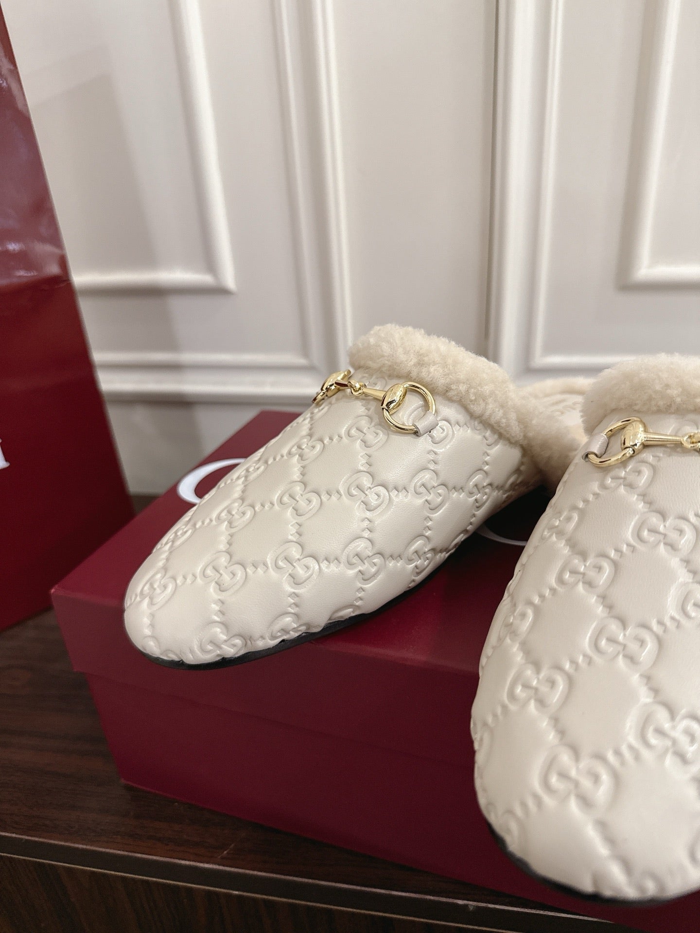 Guc 25fw mules shoes