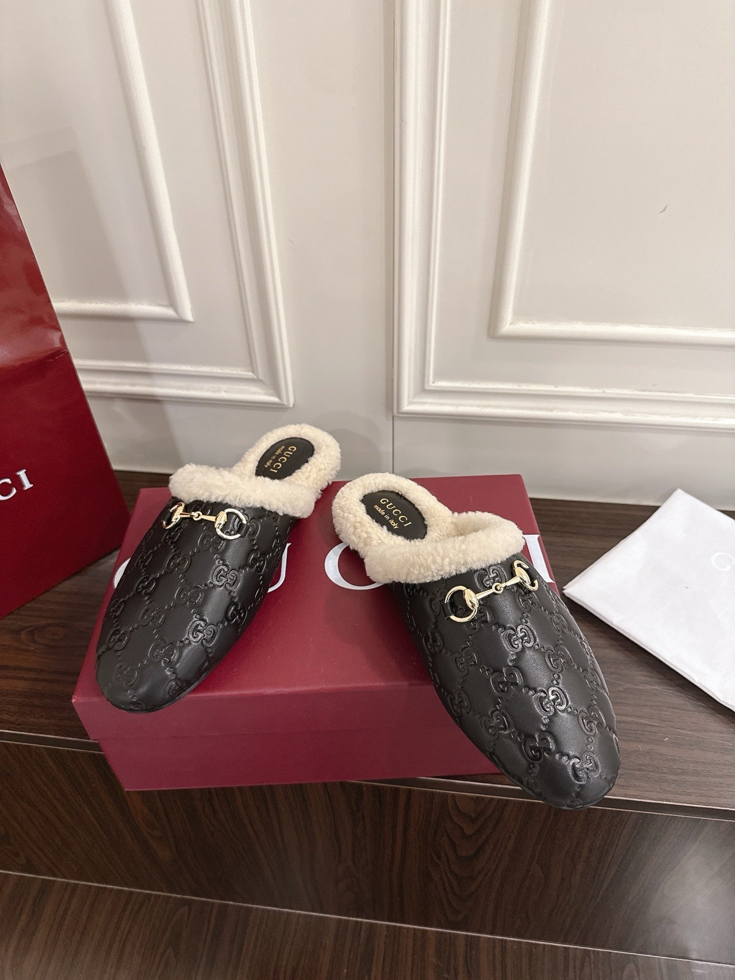 Guc 25fw mules shoes