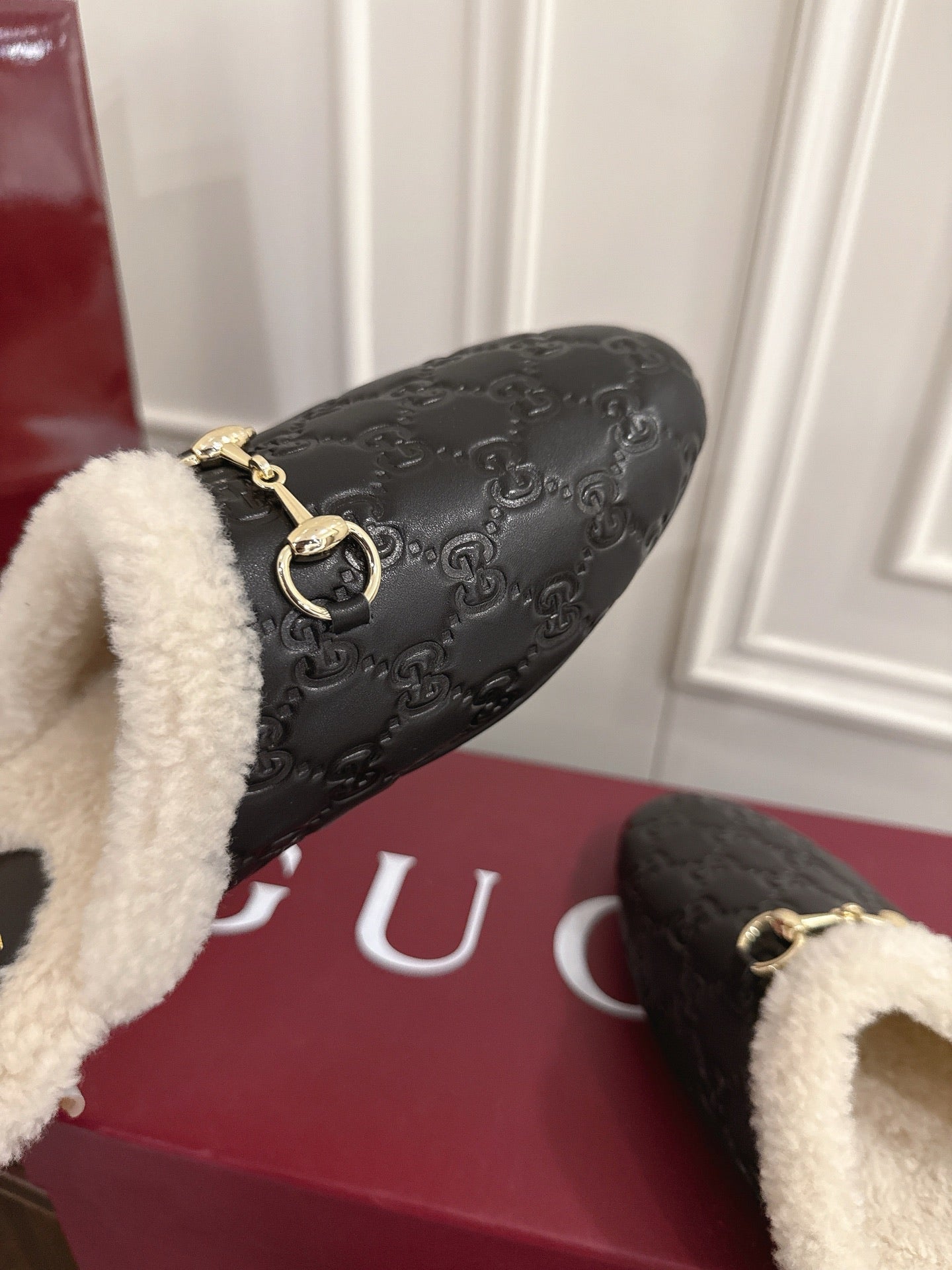 Guc 25fw mules shoes