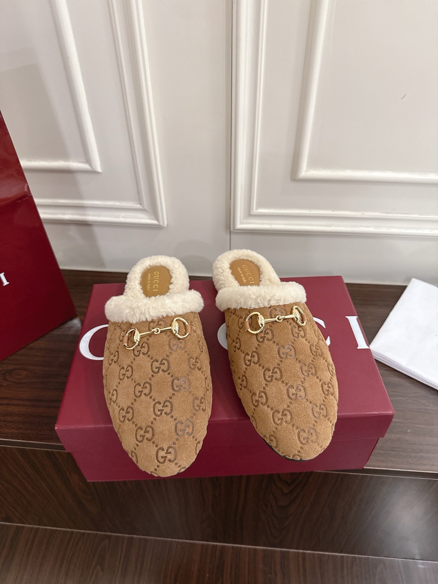 Guc 25fw mules shoes