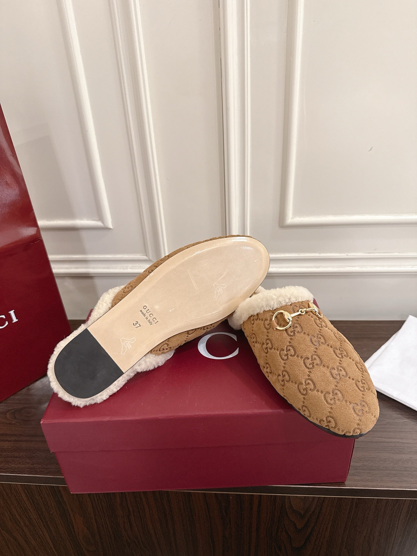 Guc 25fw mules shoes