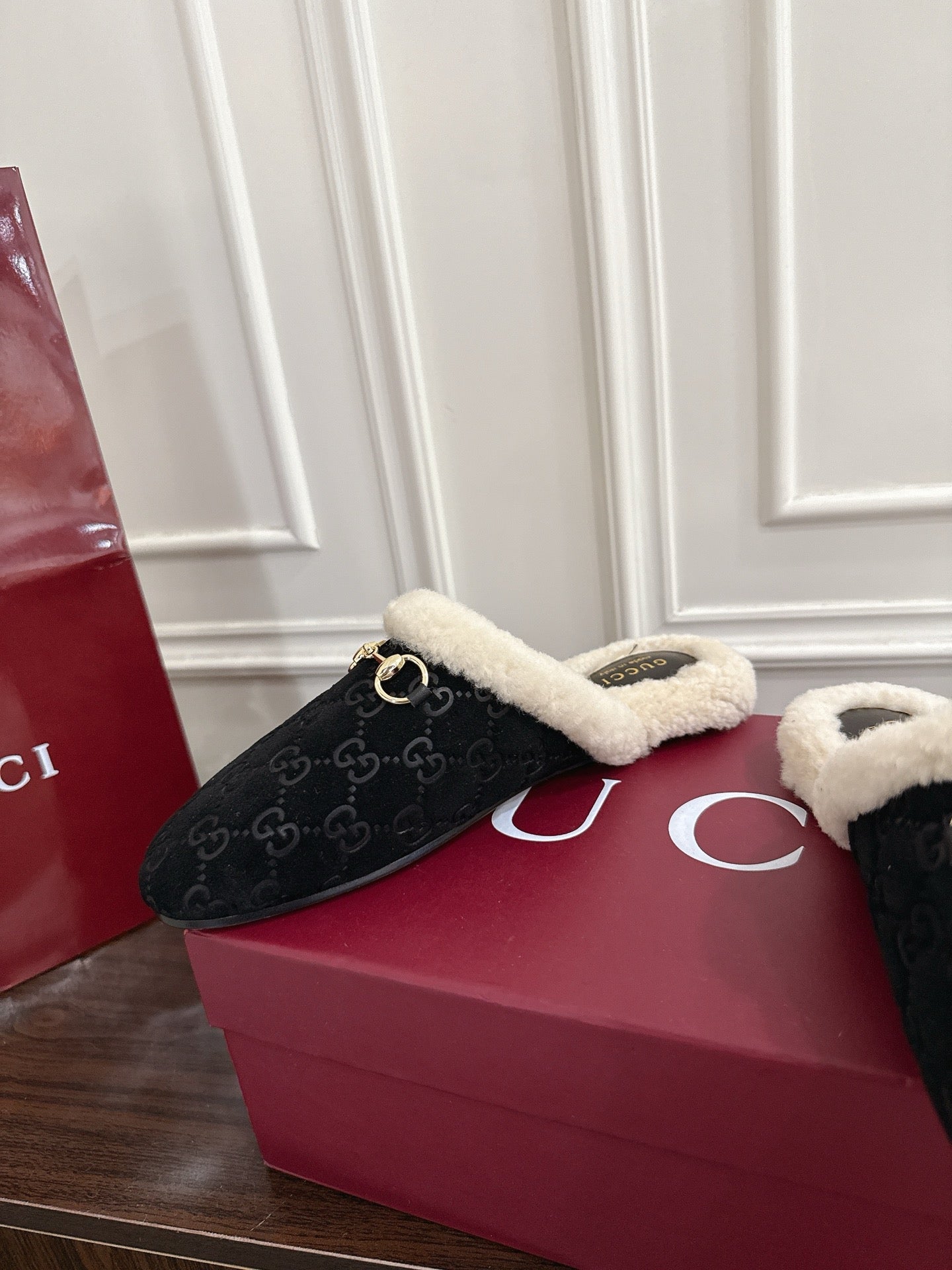 Guc 25fw mules shoes