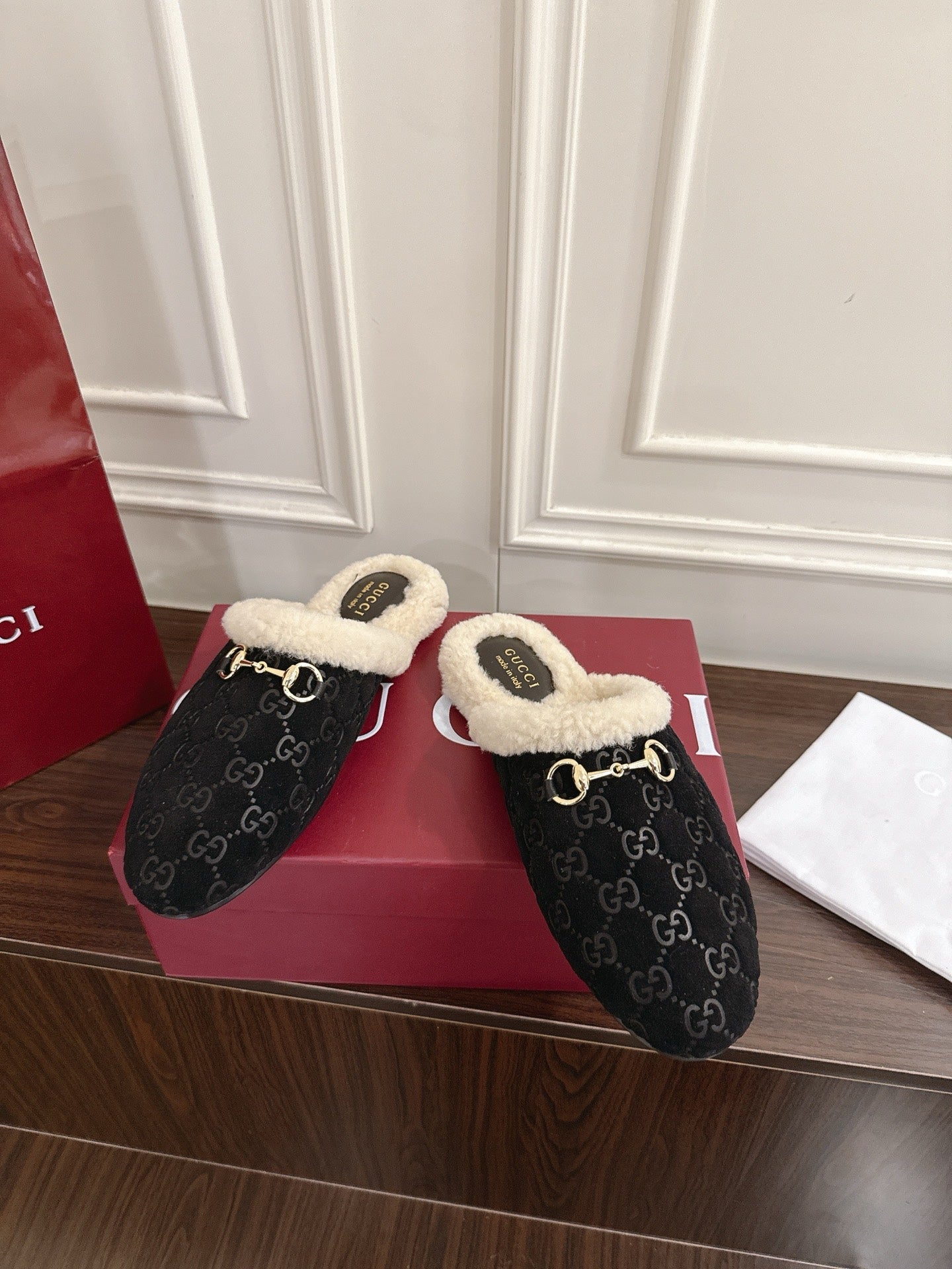 Guc 25fw mules shoes