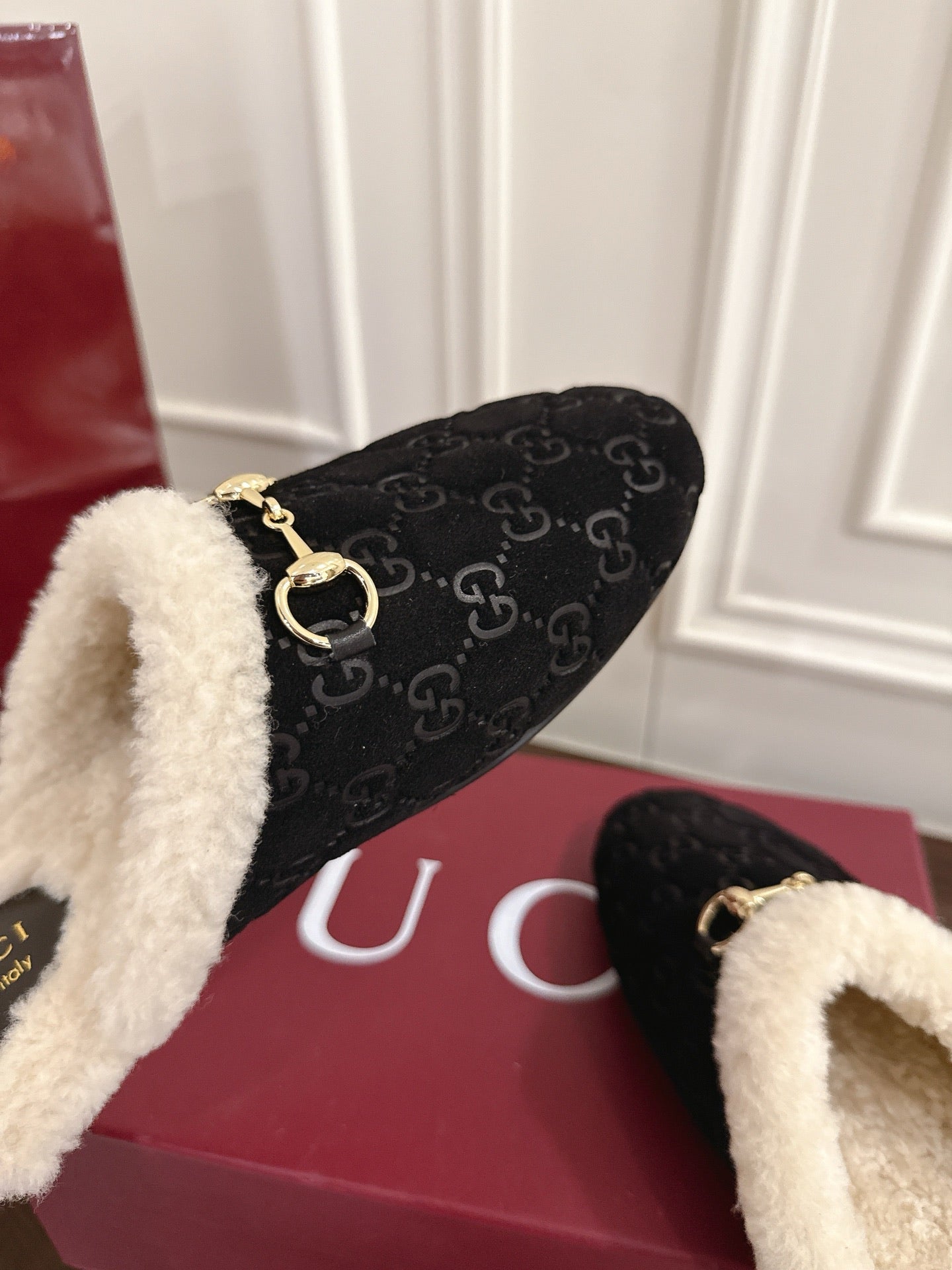 Guc 25fw mules shoes