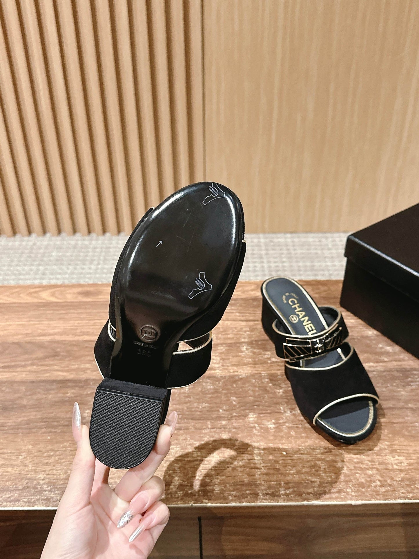 Chan 25fw slides chunky heel