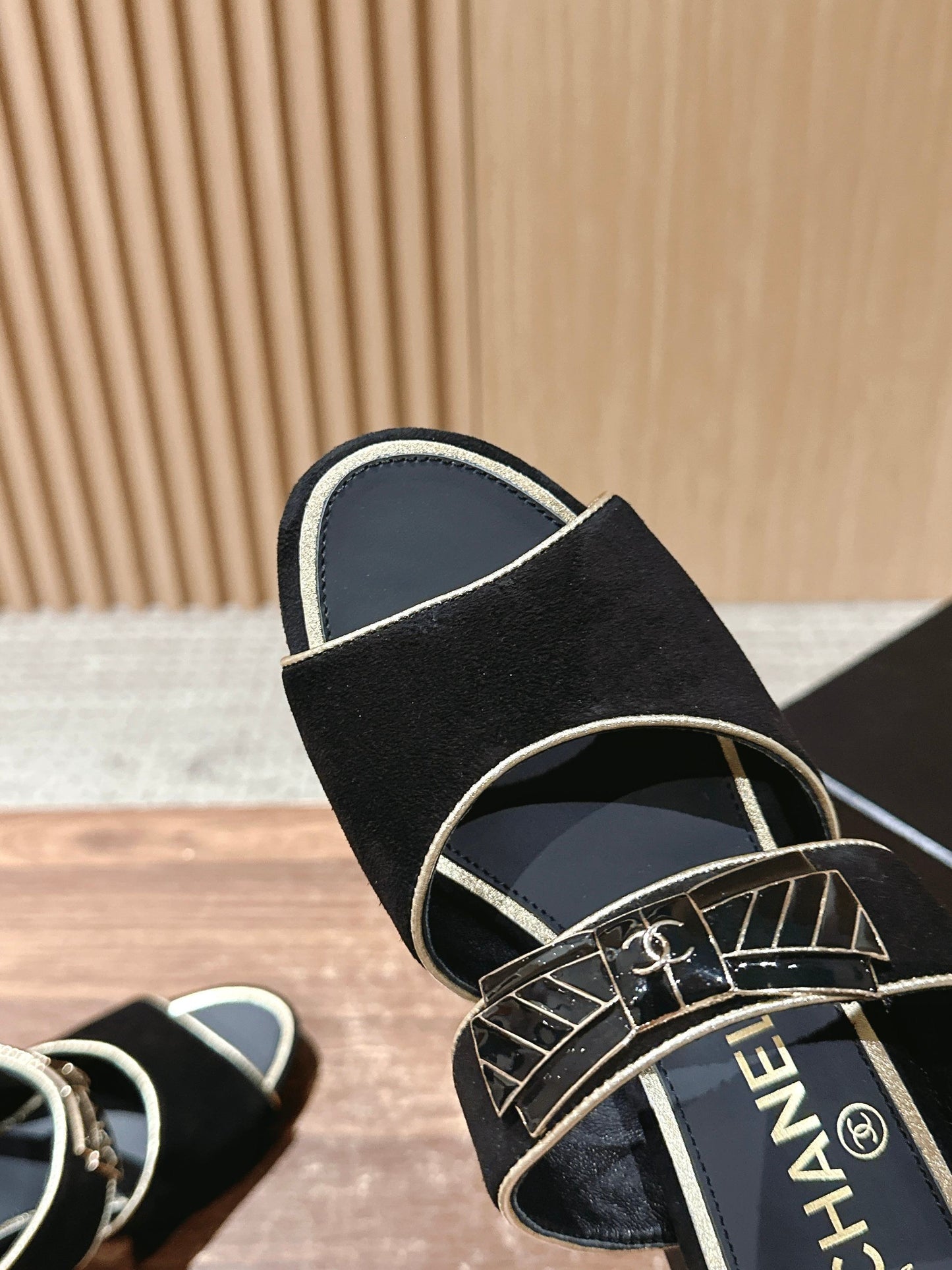 Chan 25fw slides chunky heel