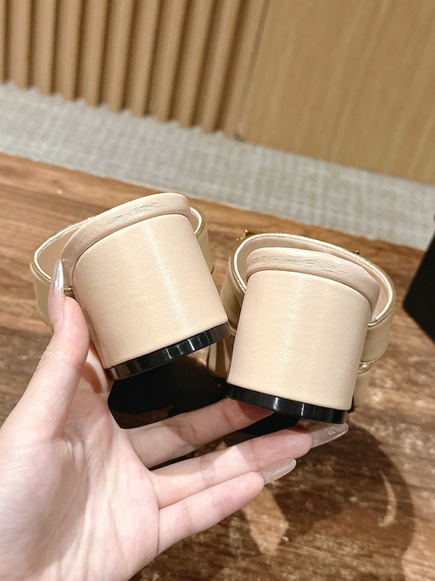 Chan 25fw slides chunky heel