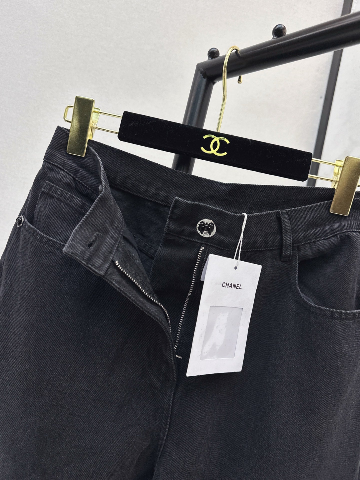 Chan NEW Workwear-style jeans