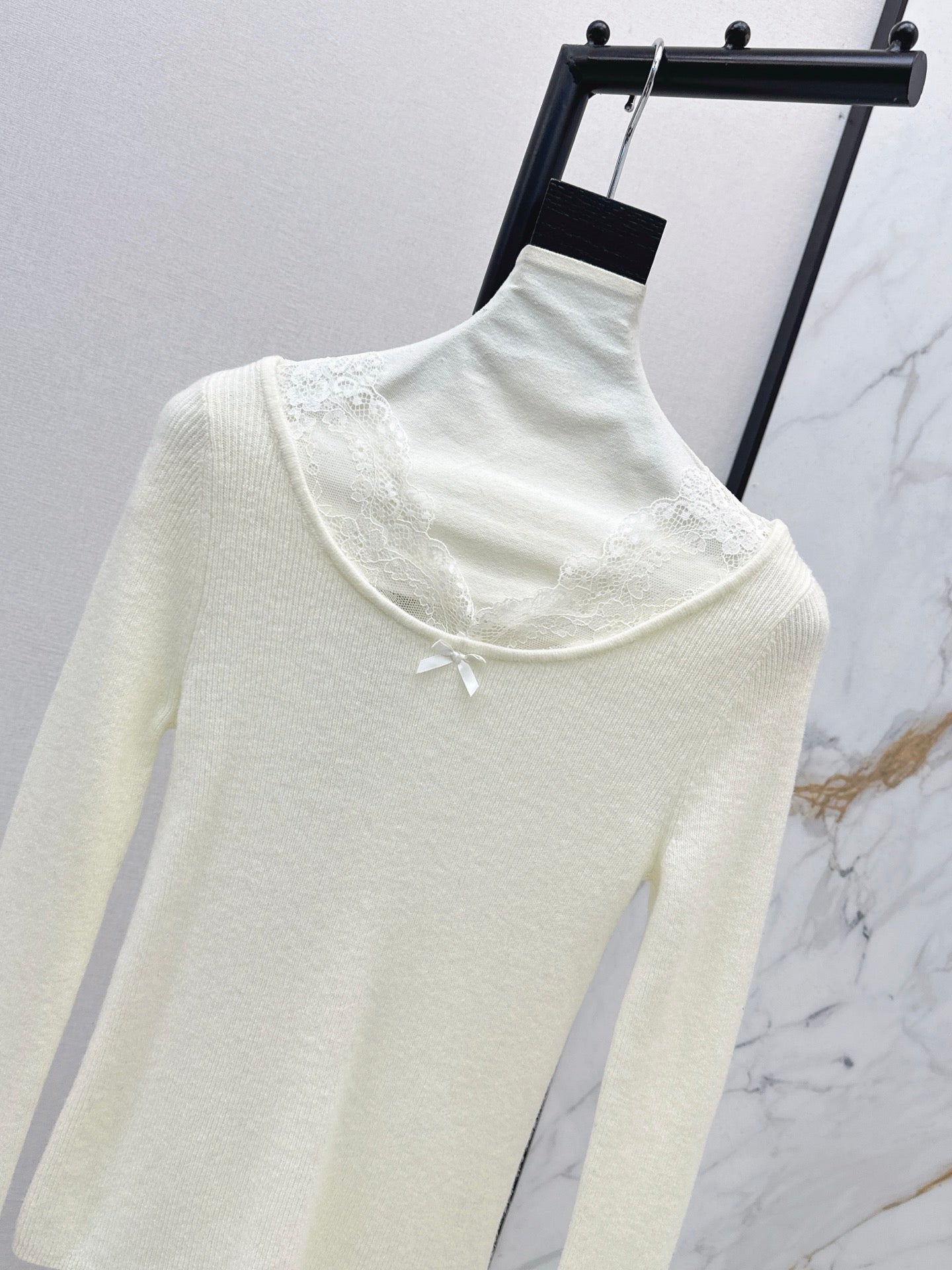 Miu NEW Lace base layer