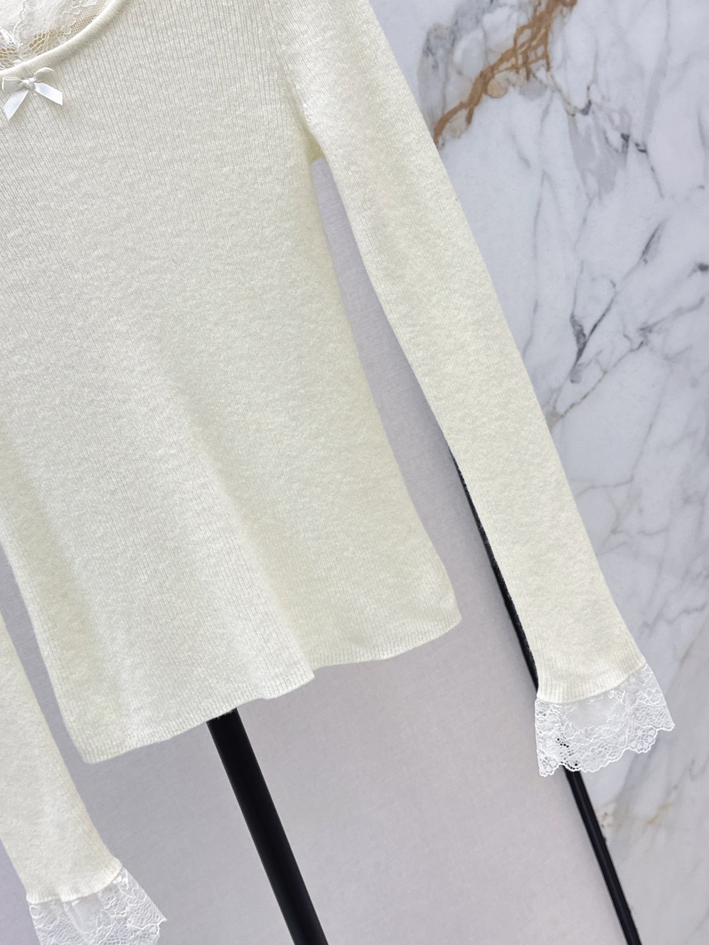 Miu NEW Lace base layer