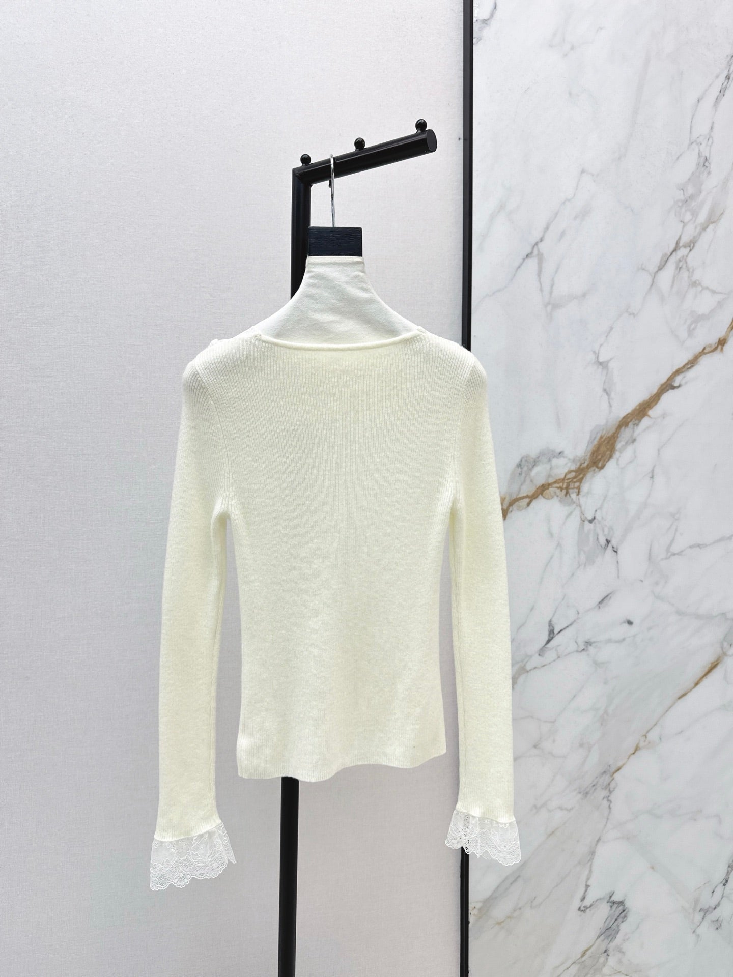 Miu NEW Lace base layer