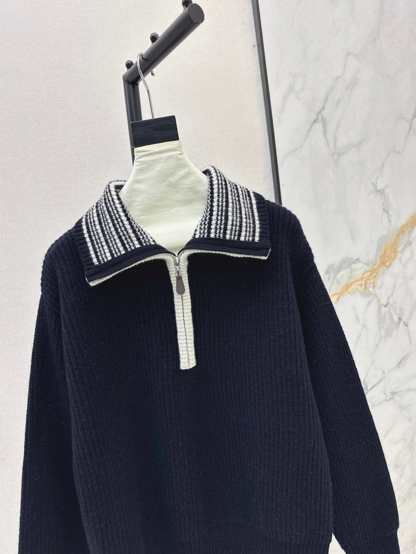 Loro NEW knitted sweater