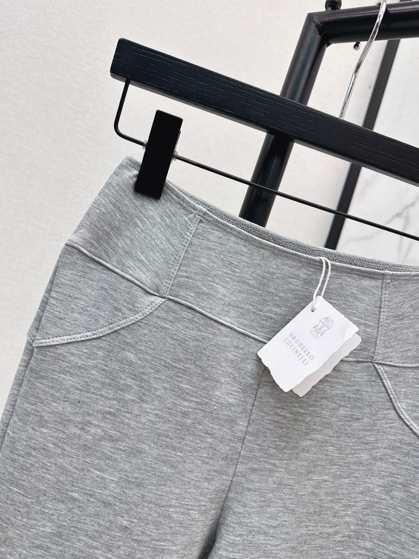 Brune NEW High-waisted leggings