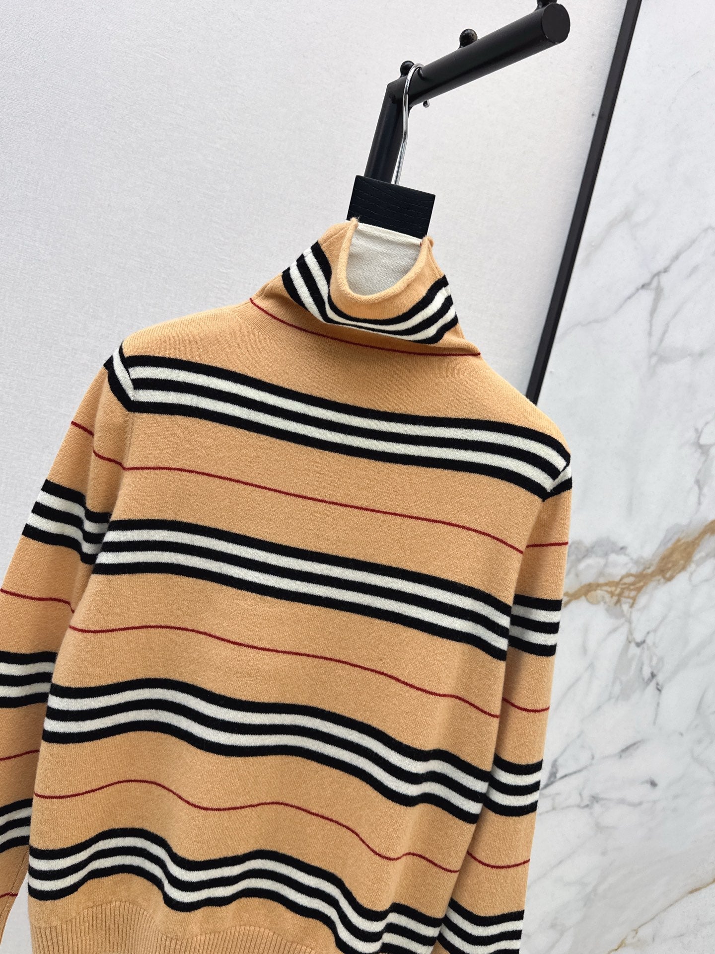 Bur NEW Striped turtleneck base layer