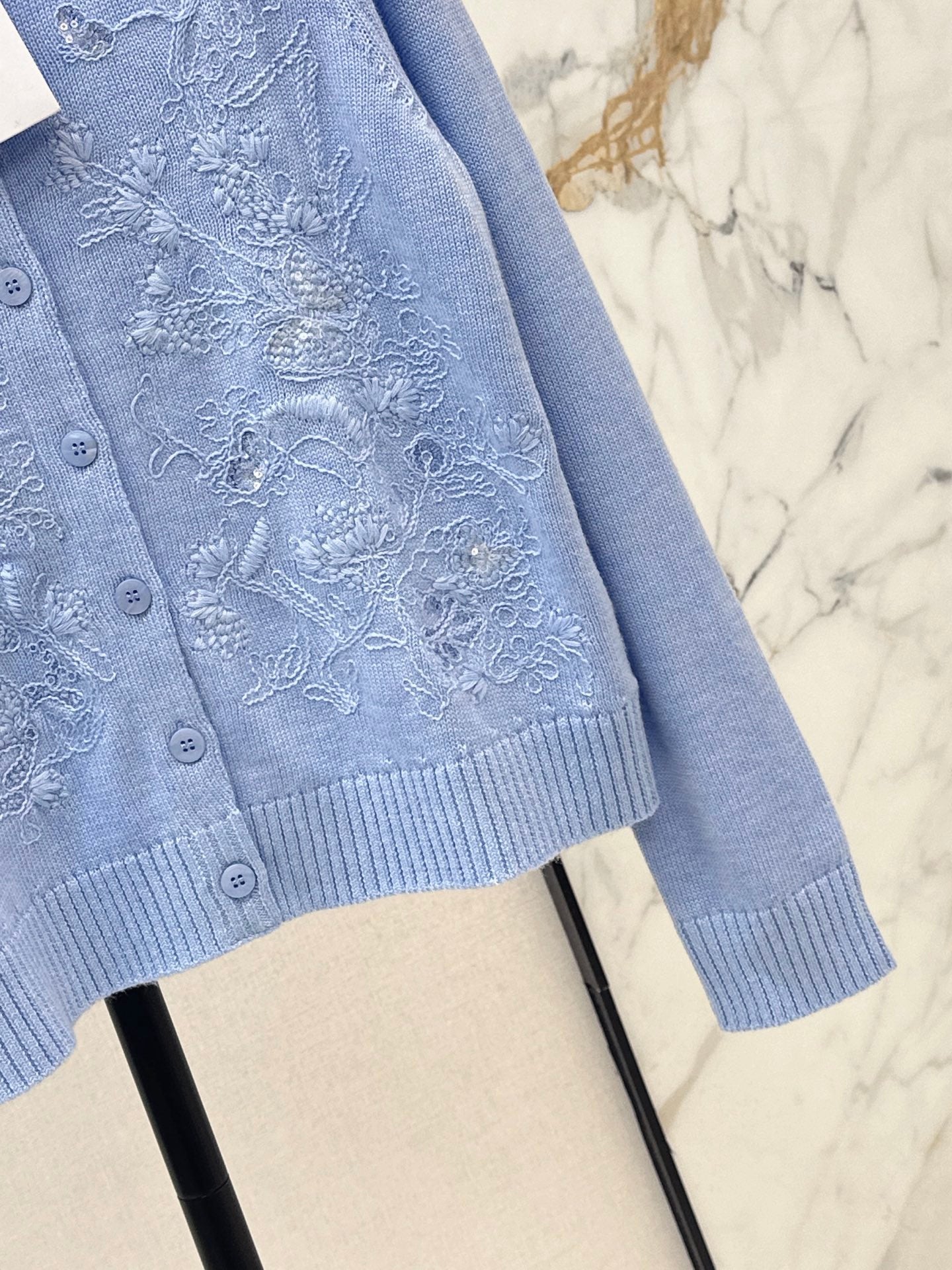 CD NEW crew neck cardigan