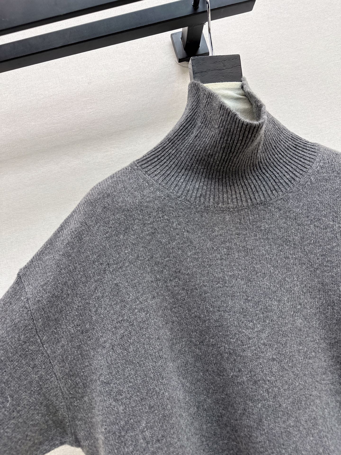 Ce1i NEW Wool sweater