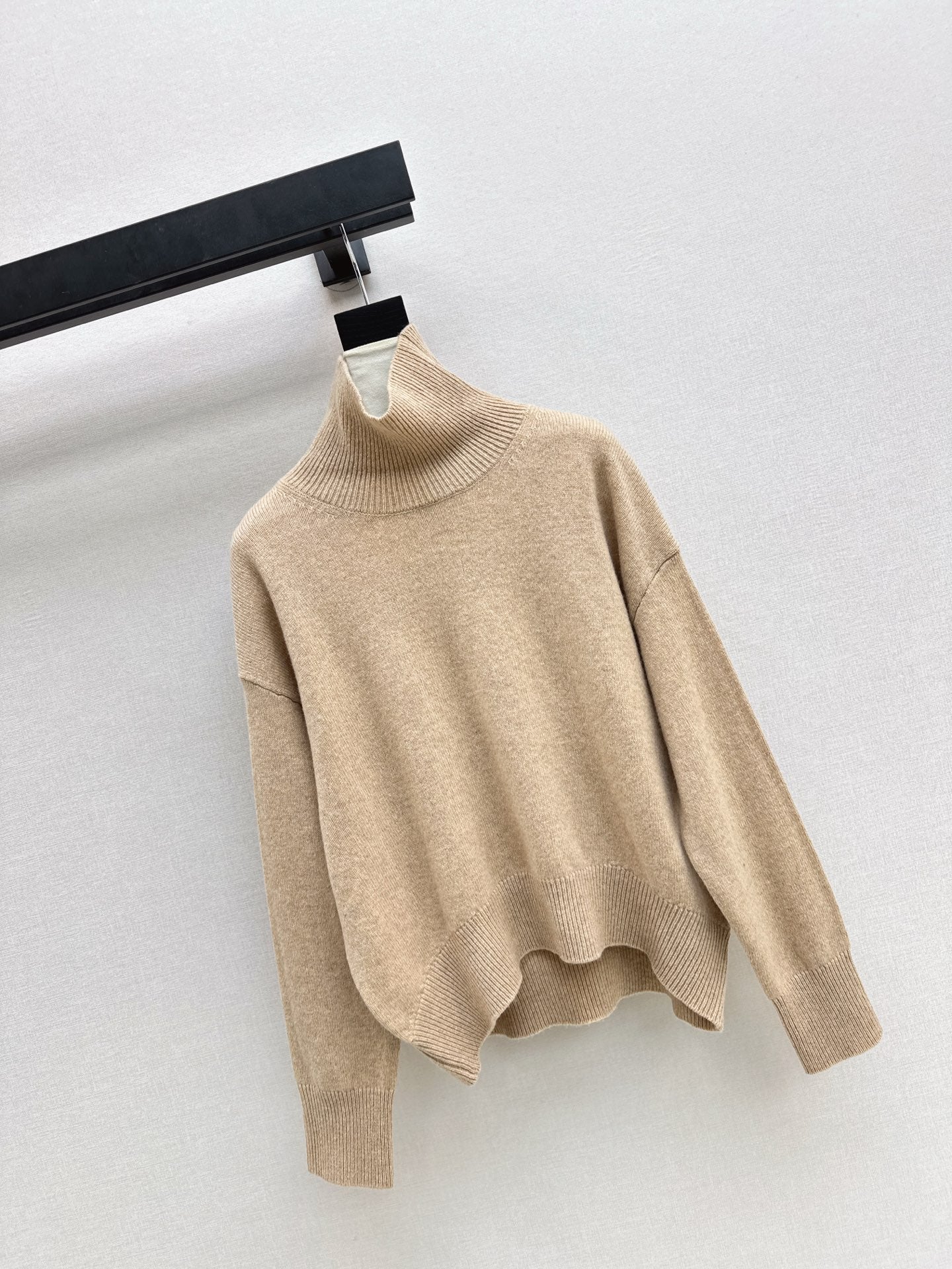 Ce1i NEW Wool sweater