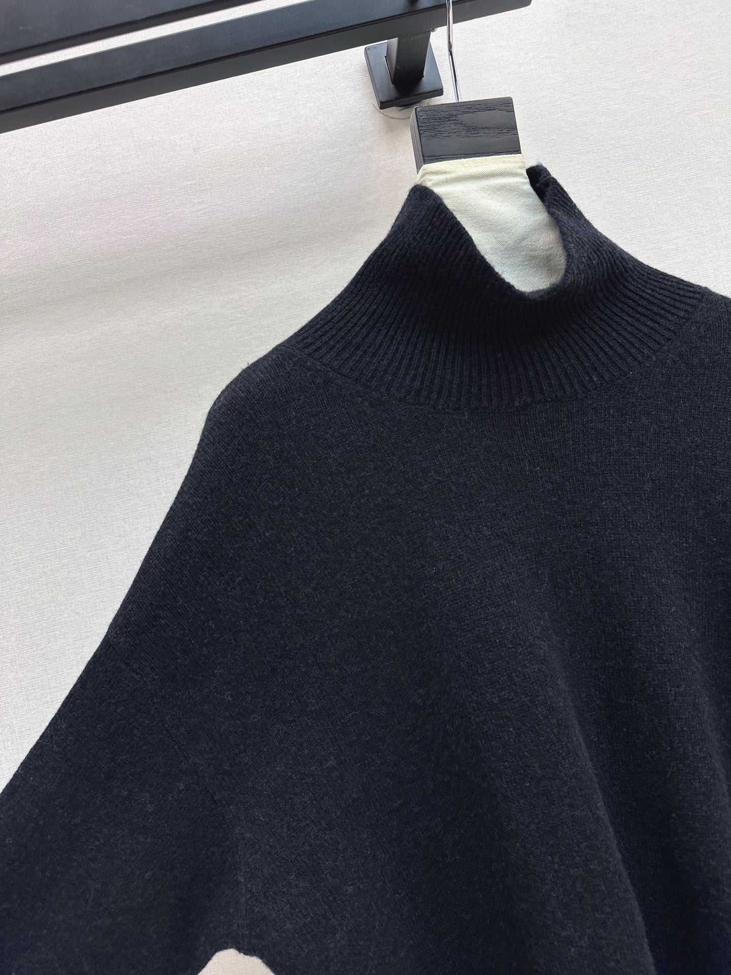 Ce1i NEW Wool sweater