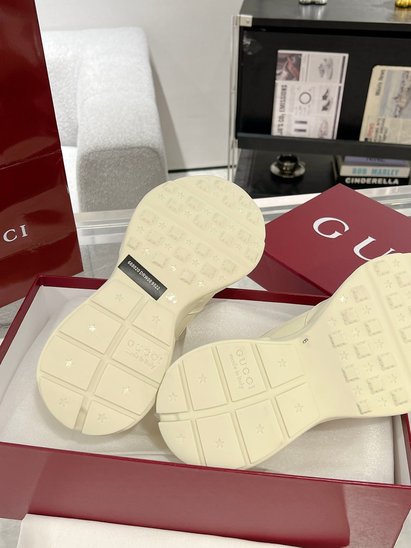 Gucc 25fw rhyton series dad's shoes