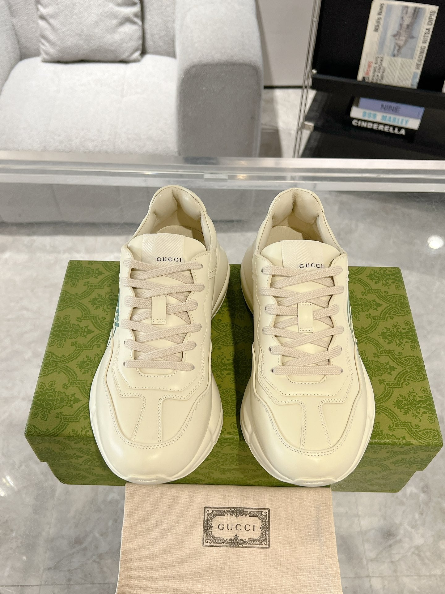 Gucc 25fw rhyton series dad's shoes