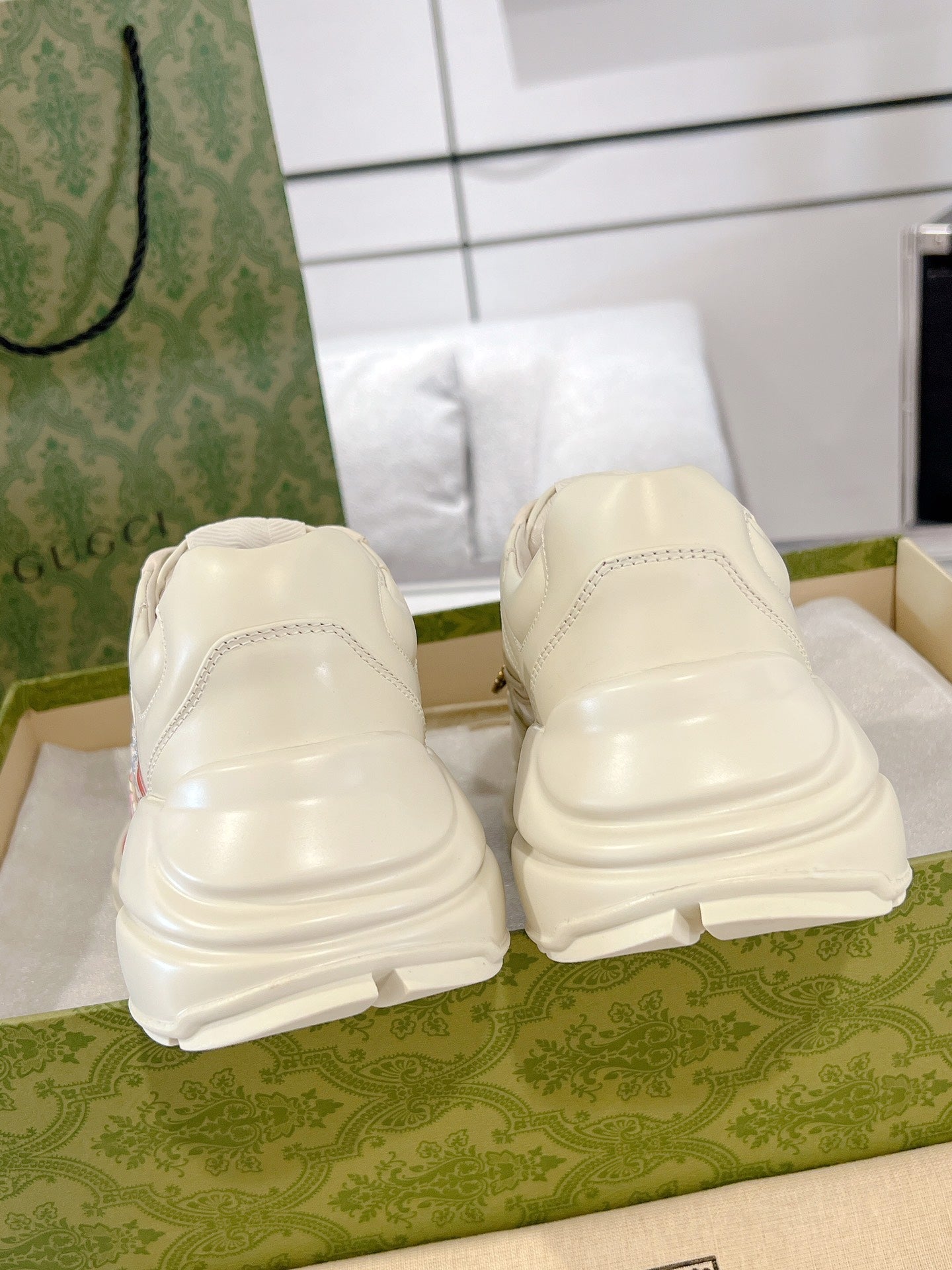 Gucc 25fw rhyton series dad's shoes