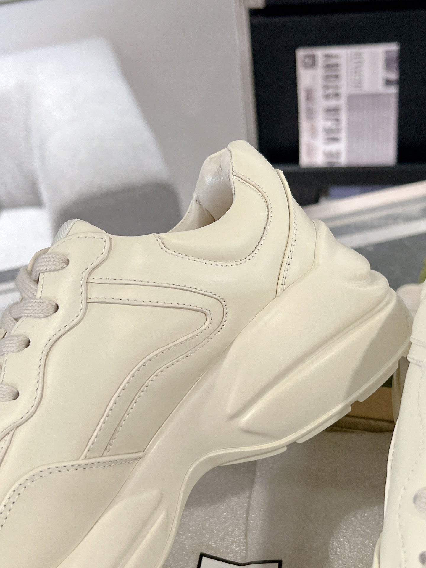 Gucc 25fw rhyton series dad's shoes