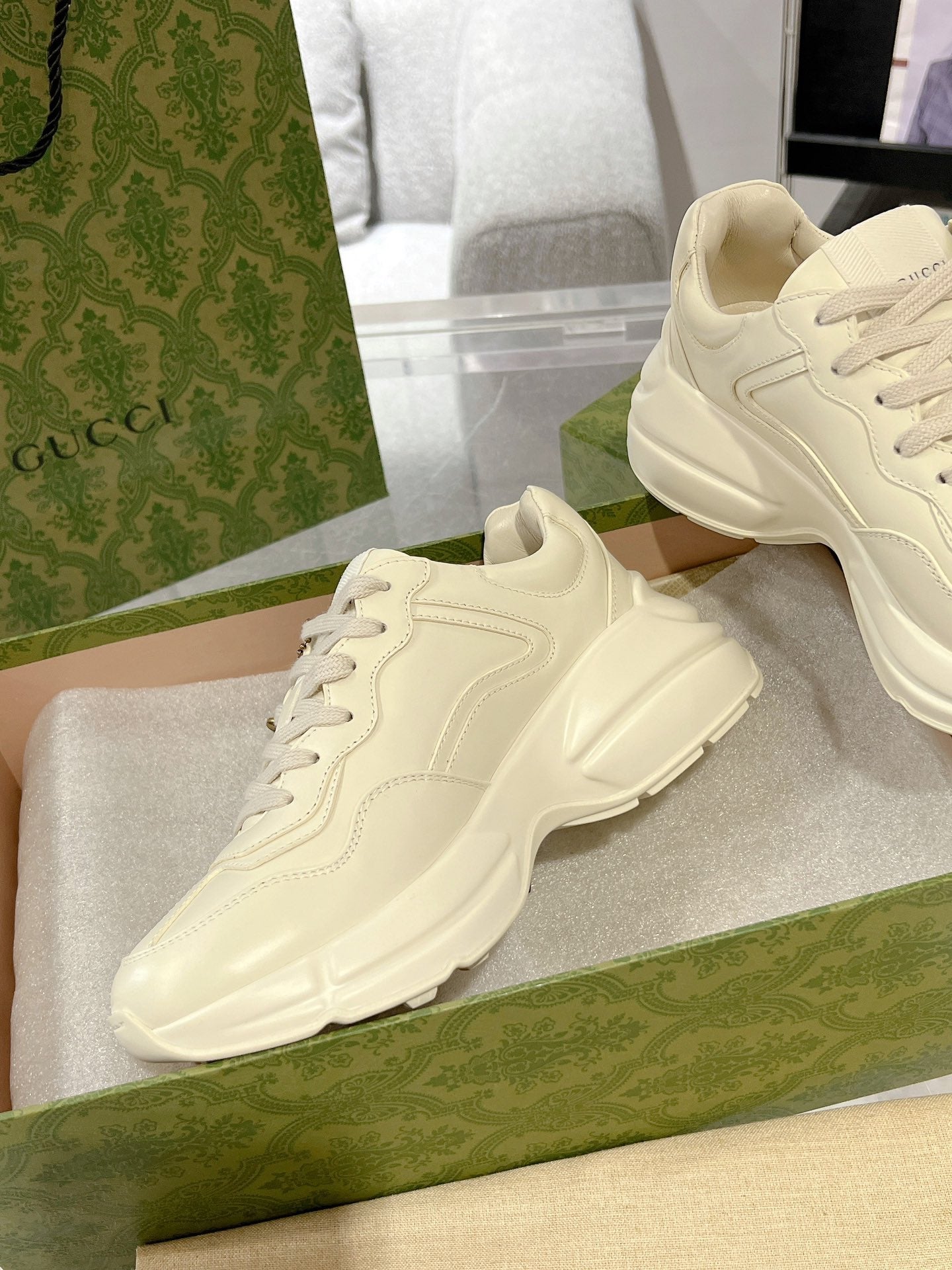 Gucc 25fw dad's shoes