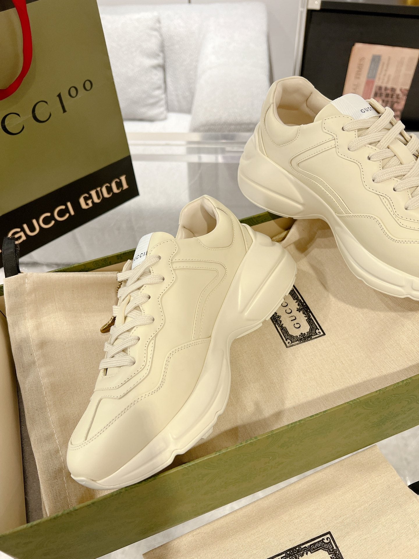 Gucc 25fw dad's shoes