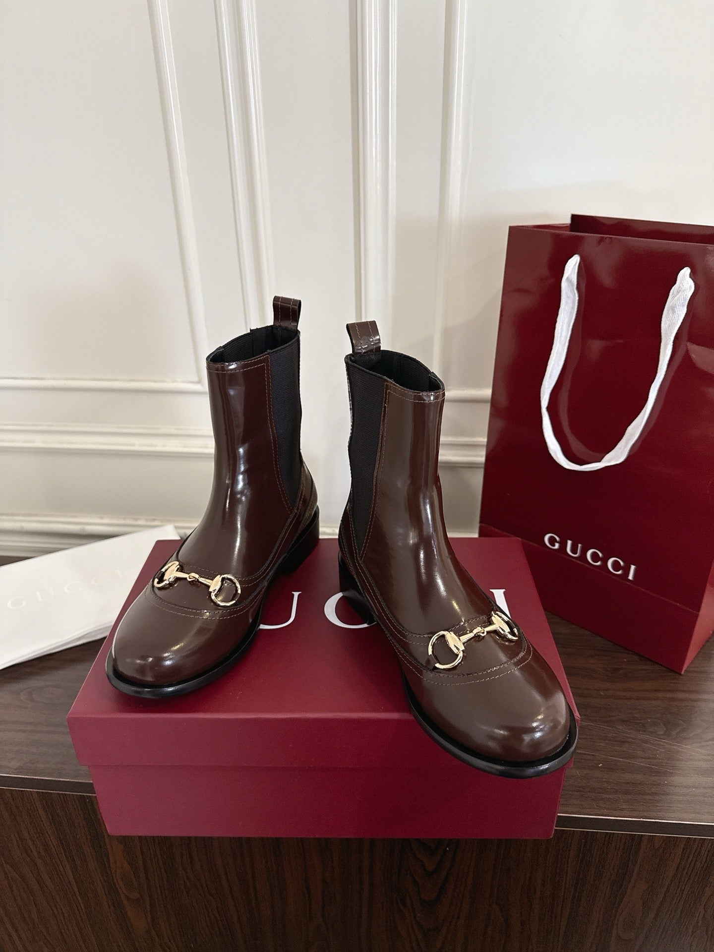 Gucc 25fw combat boots