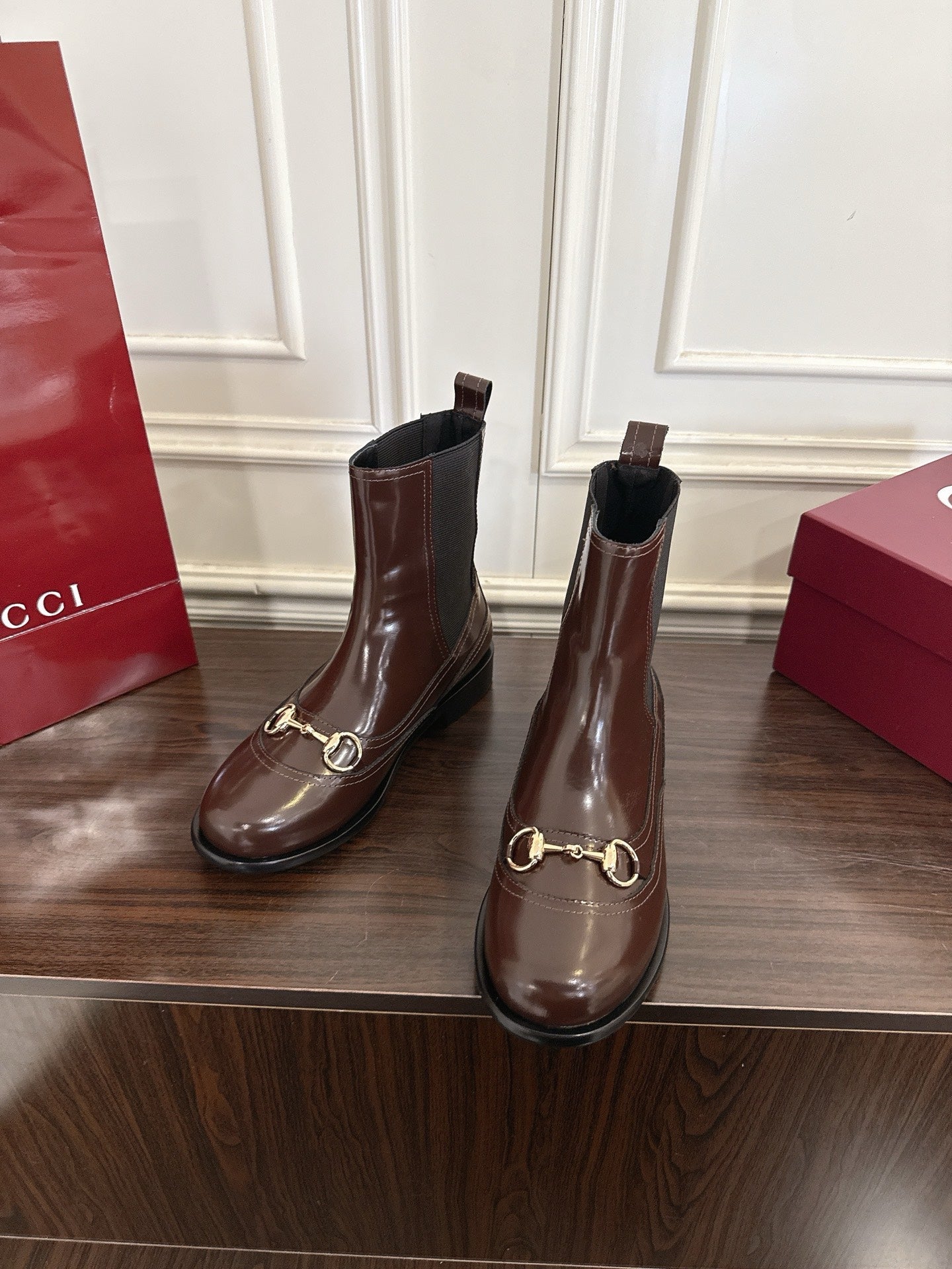 Gucc 25fw combat boots