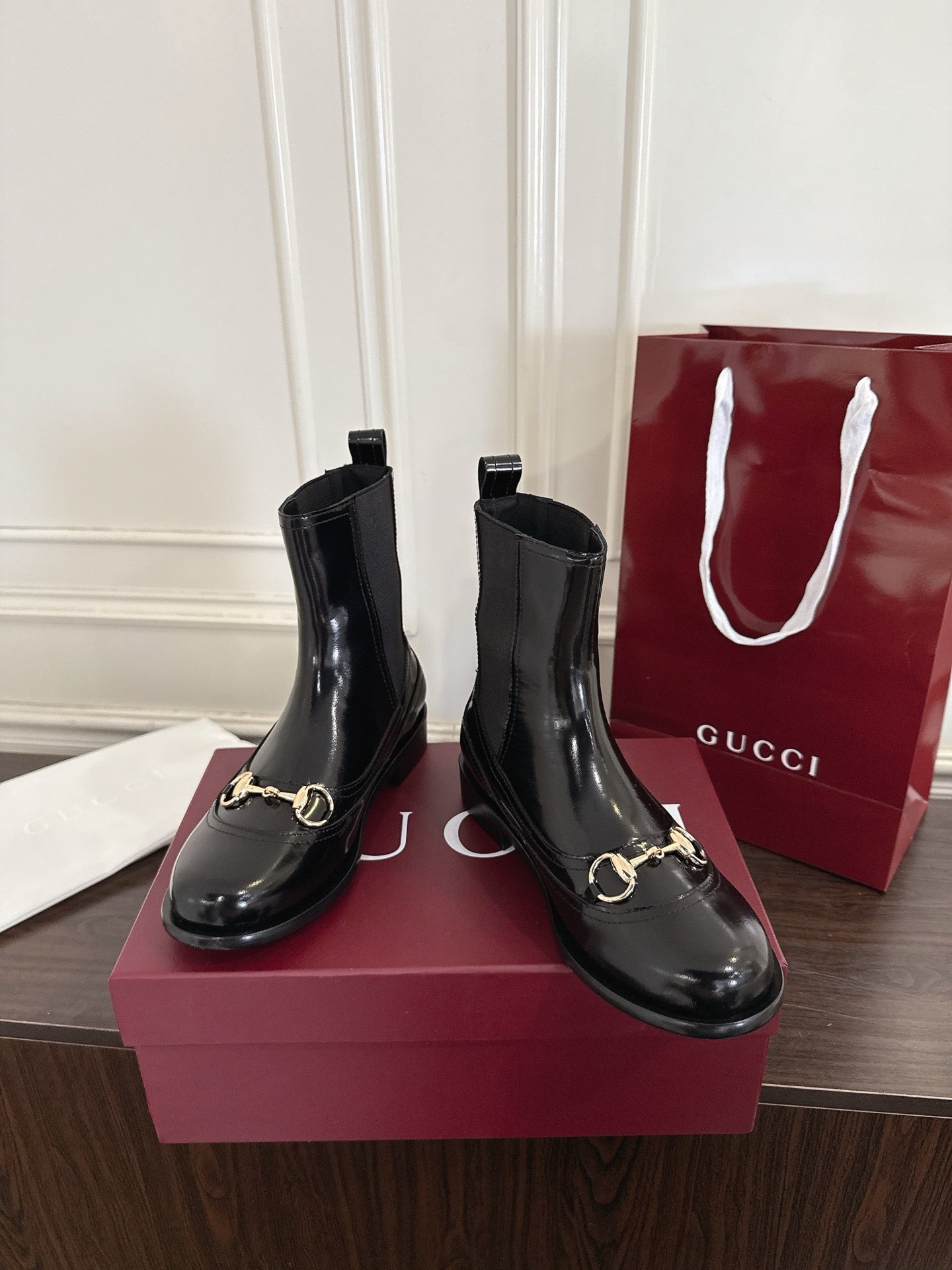 Gucc 25fw combat boots